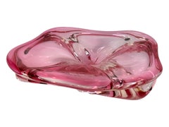 Gorgeous Murano Art Glass Sommerso Fruit Bowl Pink and Clear Vintage, Italy