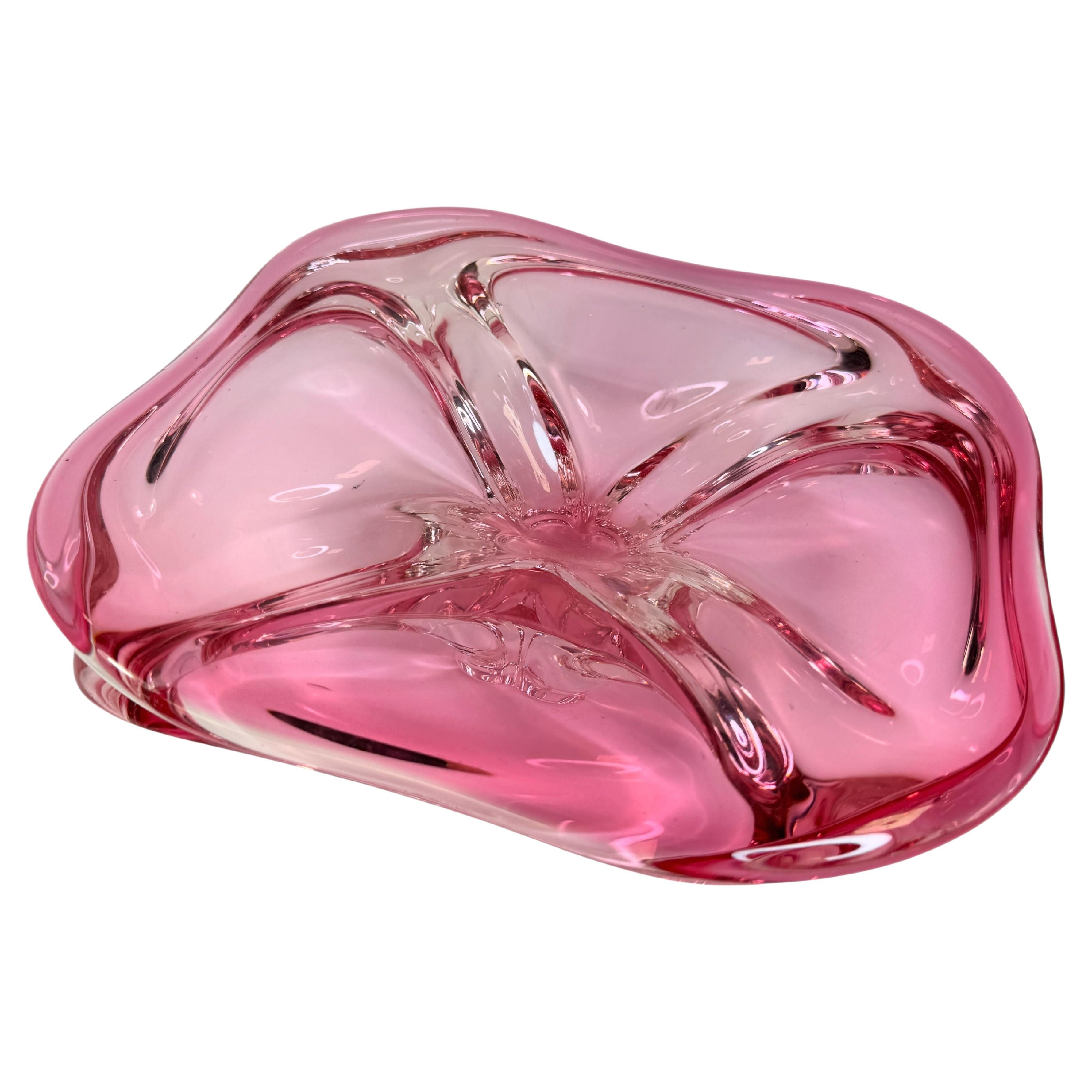 Gorgeous Murano Art Glass Sommerso Fruit Bowl Pink and Clear Vintage, Italy