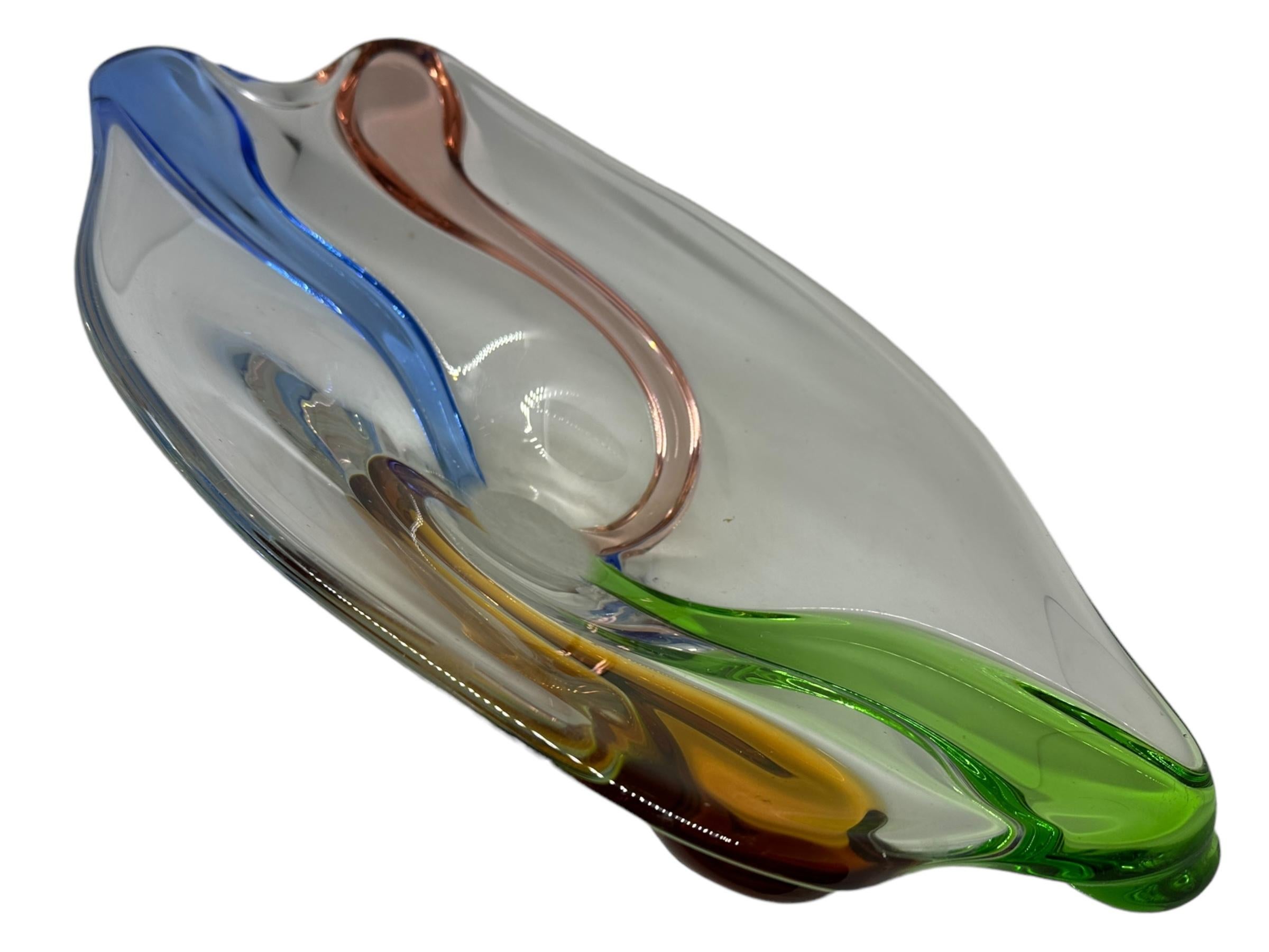 Wunderschöne Sommerso-Obstschale aus Murano-Kunstglas in Rosa, Blau und Klarglas, Italien im Zustand „Gut“ im Angebot in Nuernberg, DE
