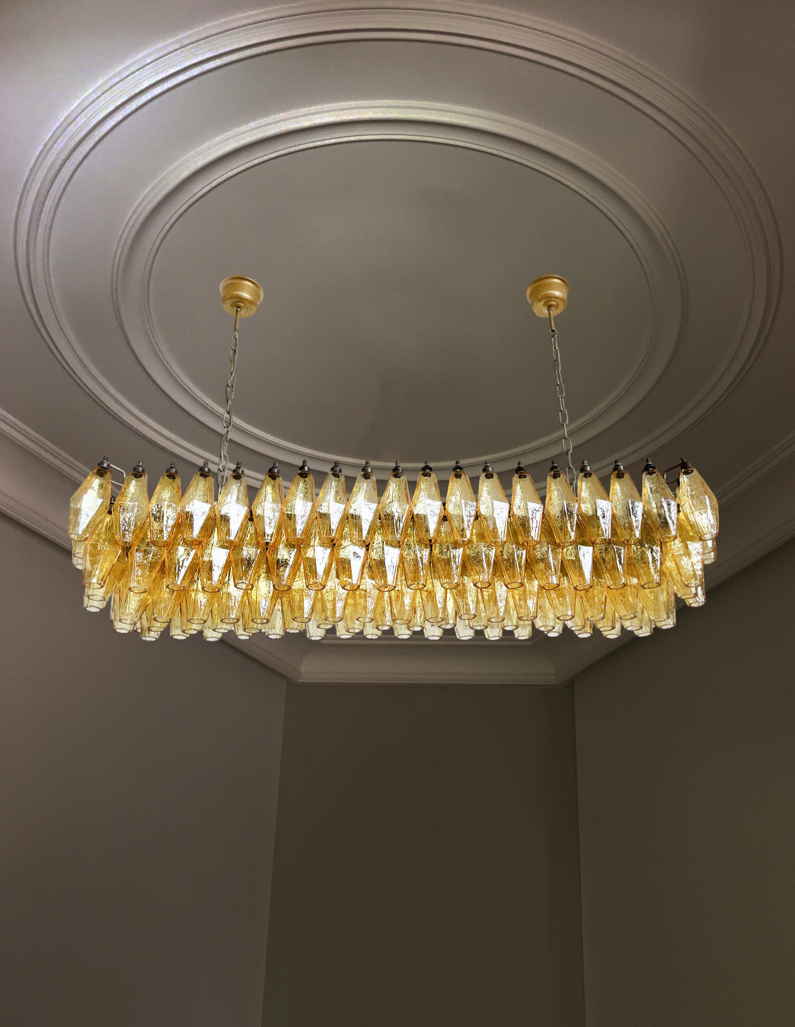 Gorgeous Murano Poliedri Chandelier - Carlo Scarpa Style - 138 amber glasses In Good Condition For Sale In Budapest, HU