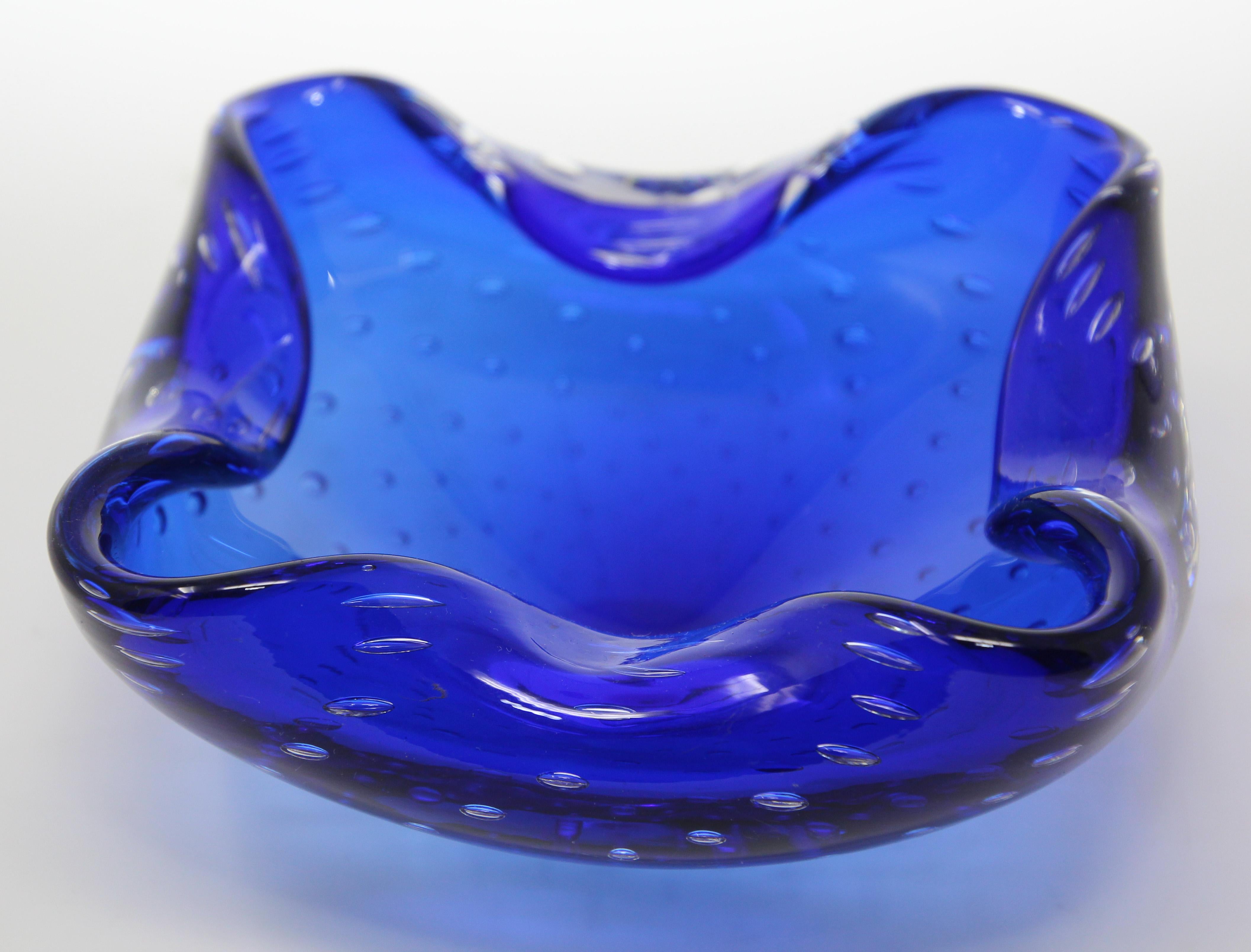20th Century Gorgeous Vintage Murano Venetian Handblown Art Glass Blue Ashtray