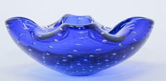 Splendido posacenere vintage in vetro artistico veneziano soffiato a mano blu di Murano