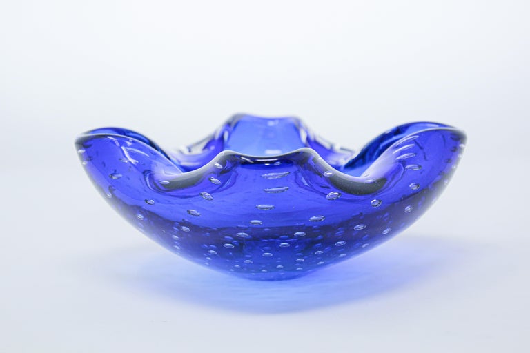 Post-Modern Gorgeous Vintage Murano Venetian Handblown Art Glass Blue Ashtray For Sale