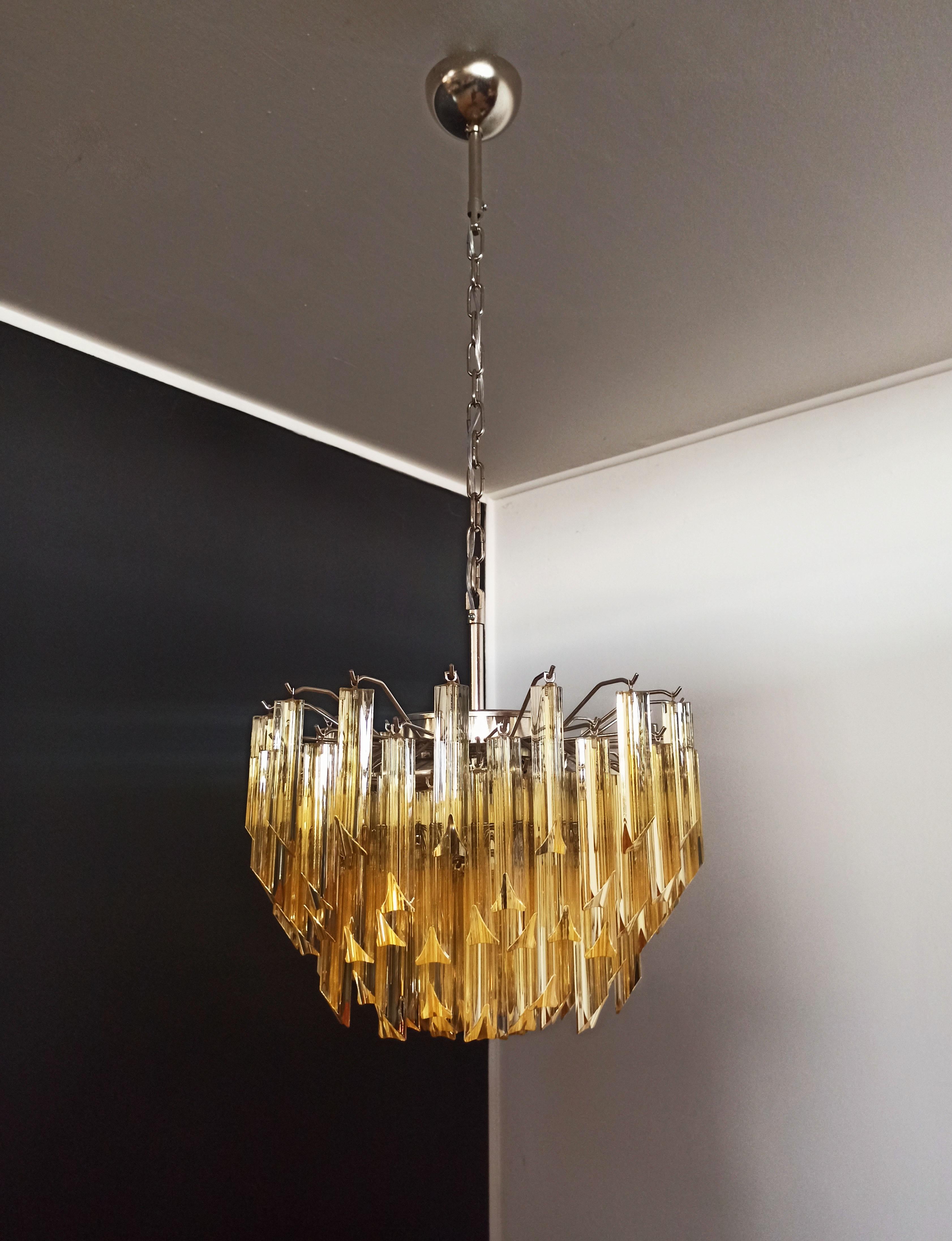 Gorgeous Murano Vintage Chandelier, 107 Clear Amber Triedri For Sale 6