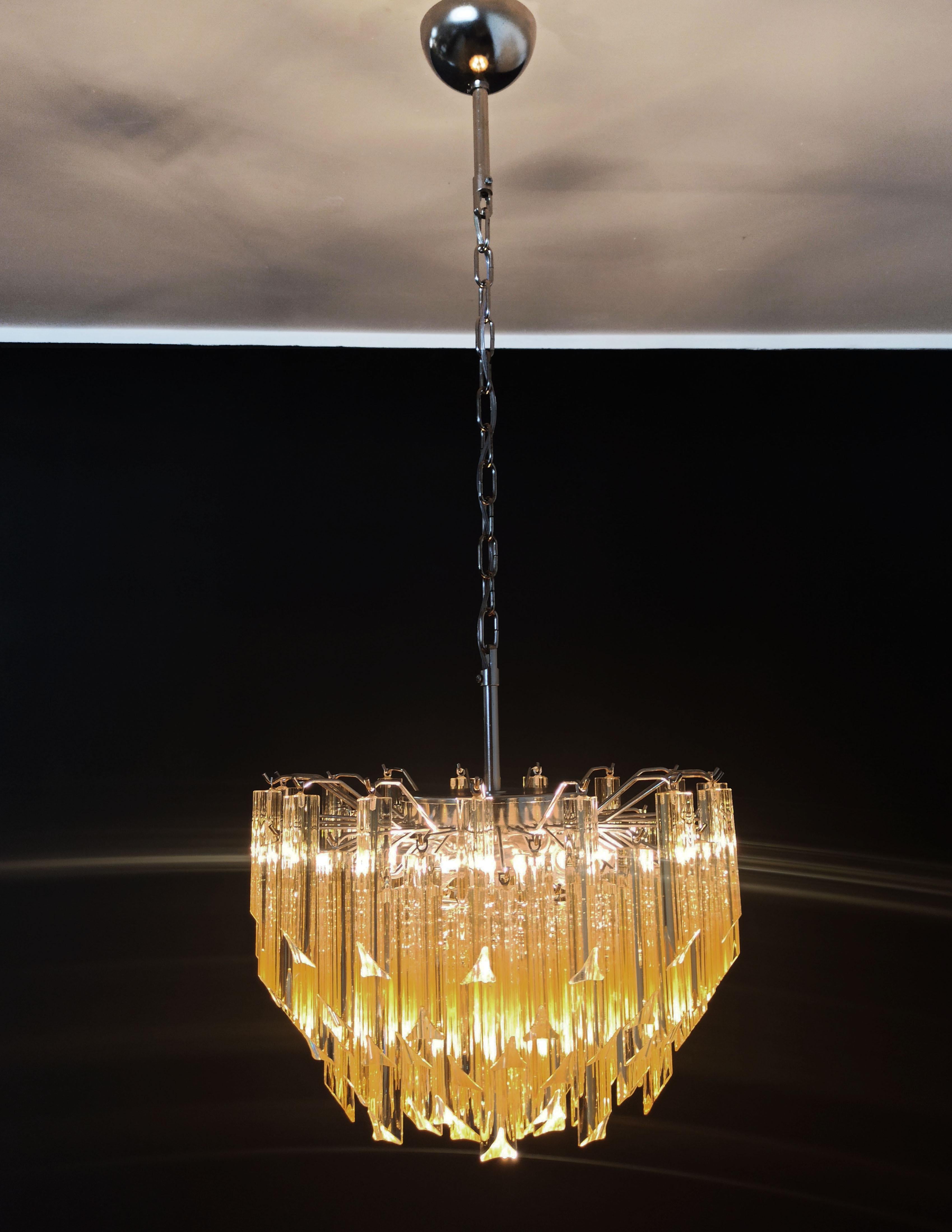 Gorgeous Murano Vintage Chandelier, 107 Clear Amber Triedri For Sale 1