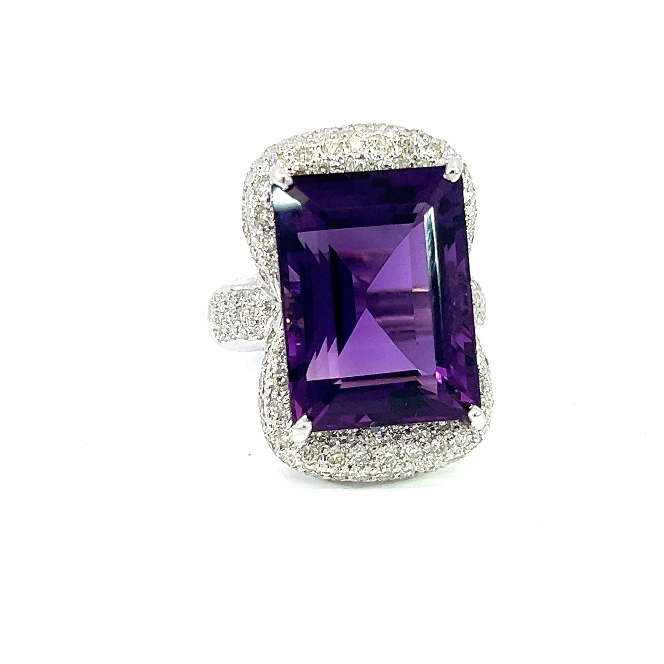 Precioso Anillo de amatista natural y diamante Corte mixto en venta