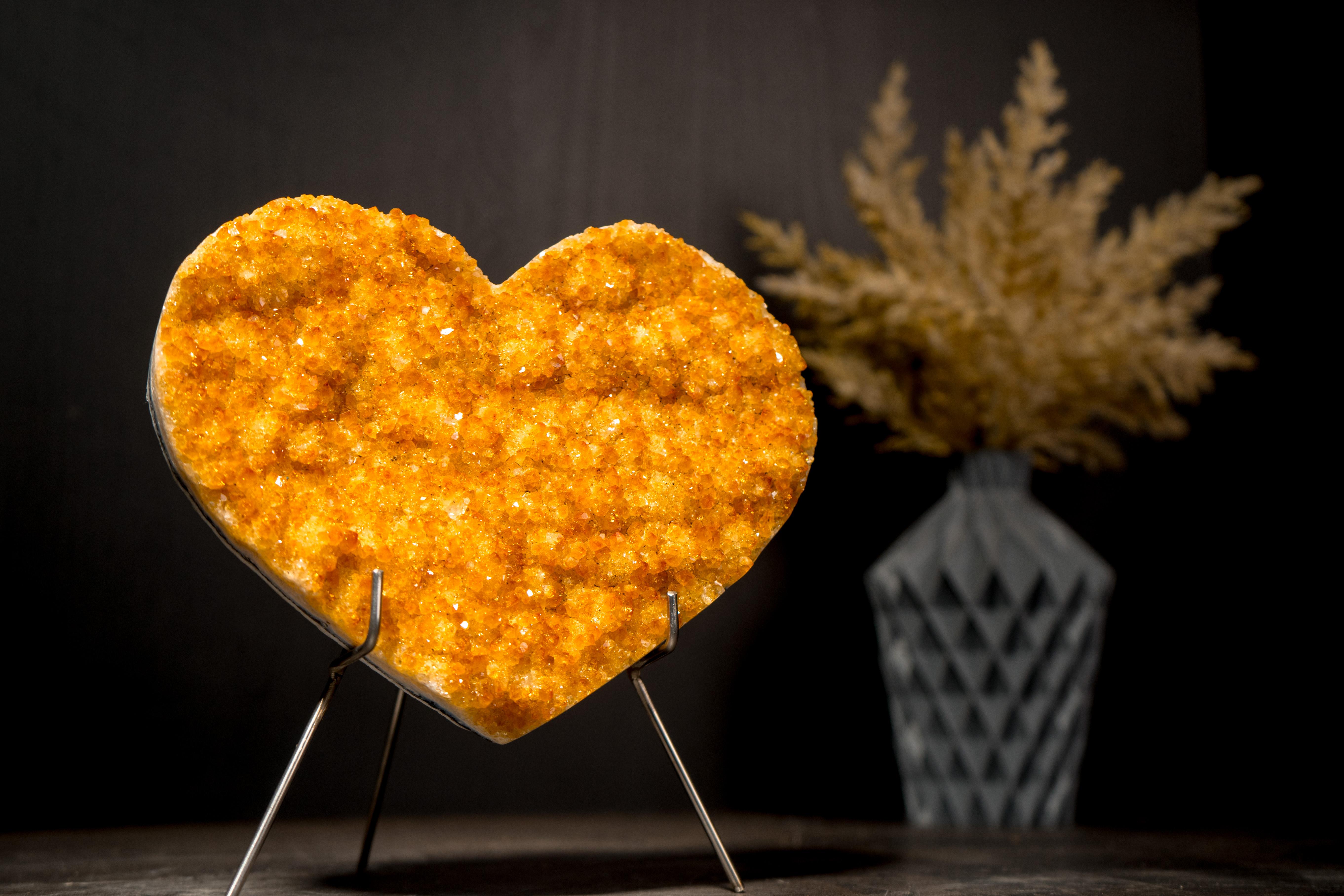 Natural Citrine Heart with Intense Sparkly Yellow Druzy, Hand Carved and Ethical In New Condition For Sale In Ametista Do Sul, BR