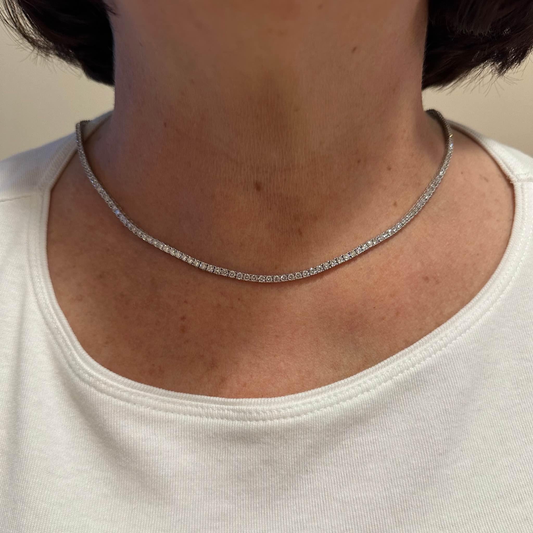 Gorgeous Natural Diamond Tennis Necklace in 14kt White Gold - 9.12ctw Diamonds In New Condition In West Hempstead, NY