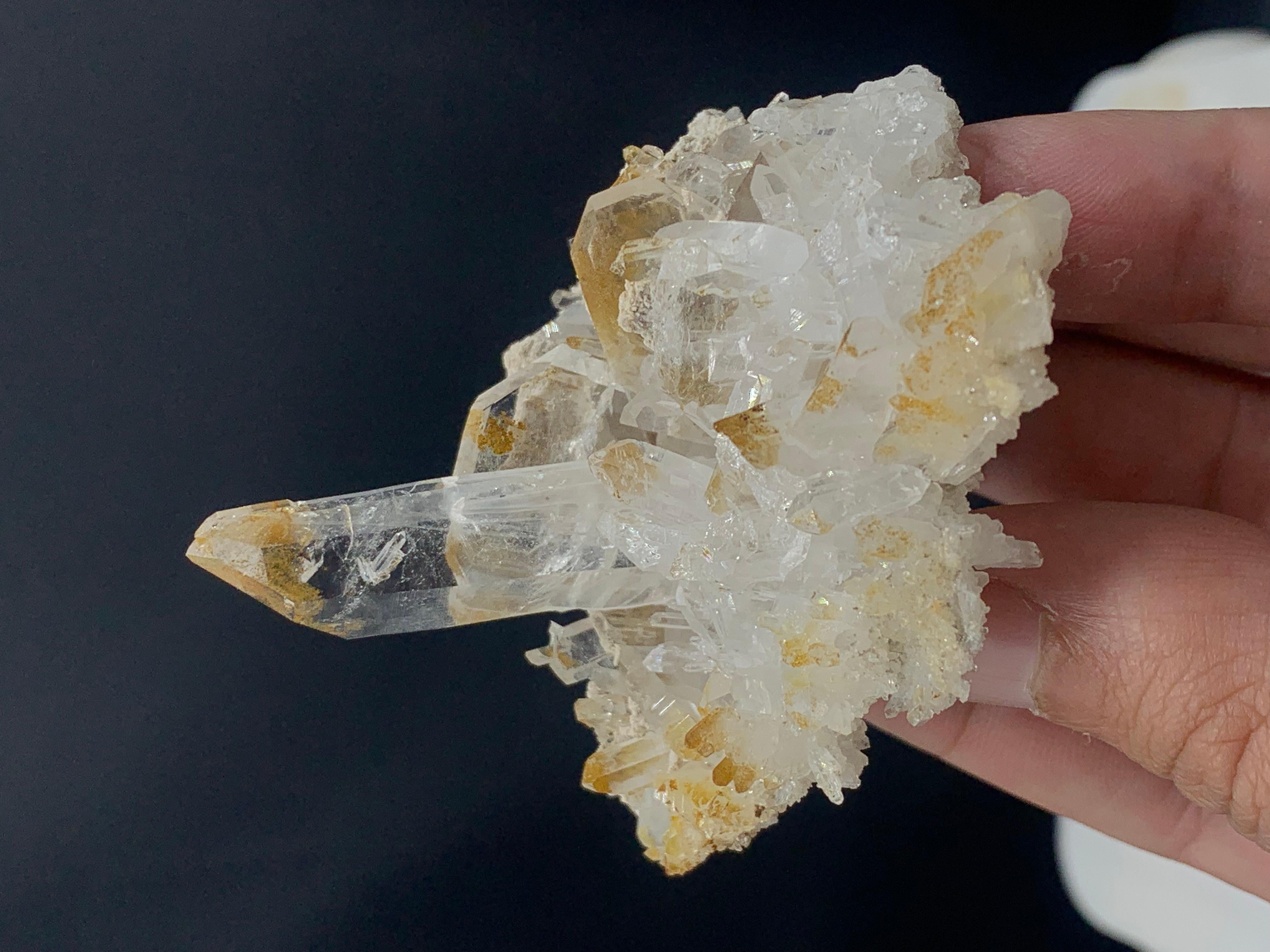 Wunderschönes natürliches Faden-Quarz-Cluster-Exemplar aus der Balochistan-Mine im Zustand „Gut“ im Angebot in Peshawar, PK