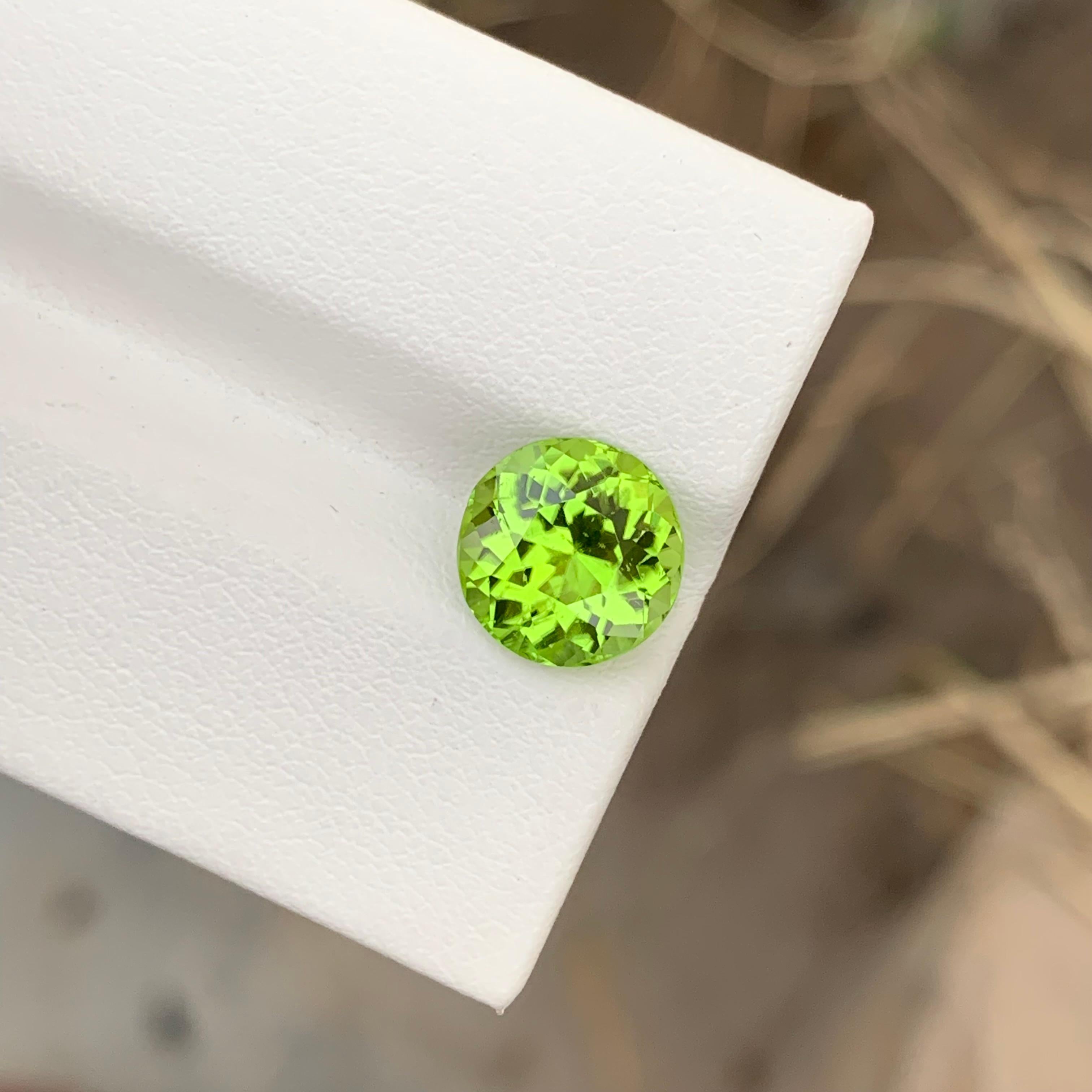 Round Cut Gorgeous Natural Green Loose Peridot Round Shape 2.90 Carats Ring Gem For Sale