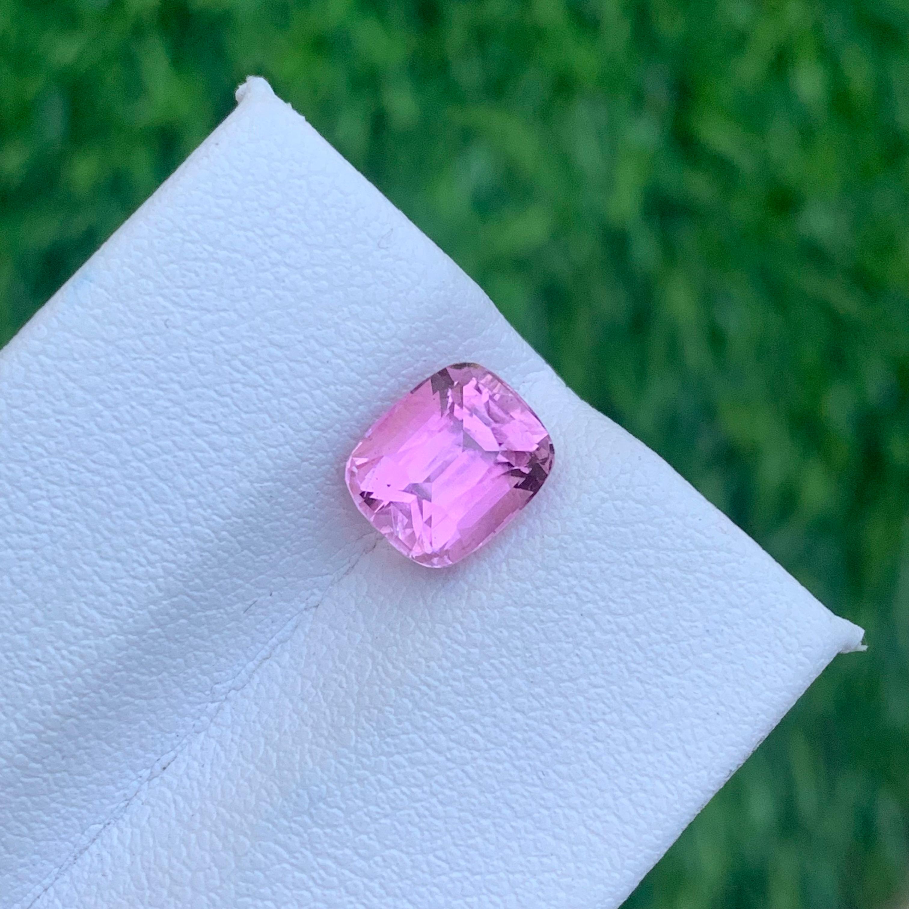 Gorgeous Natural Loose 2.15 Carat Soft Pink Tourmaline from Afghanistan For Sale 2