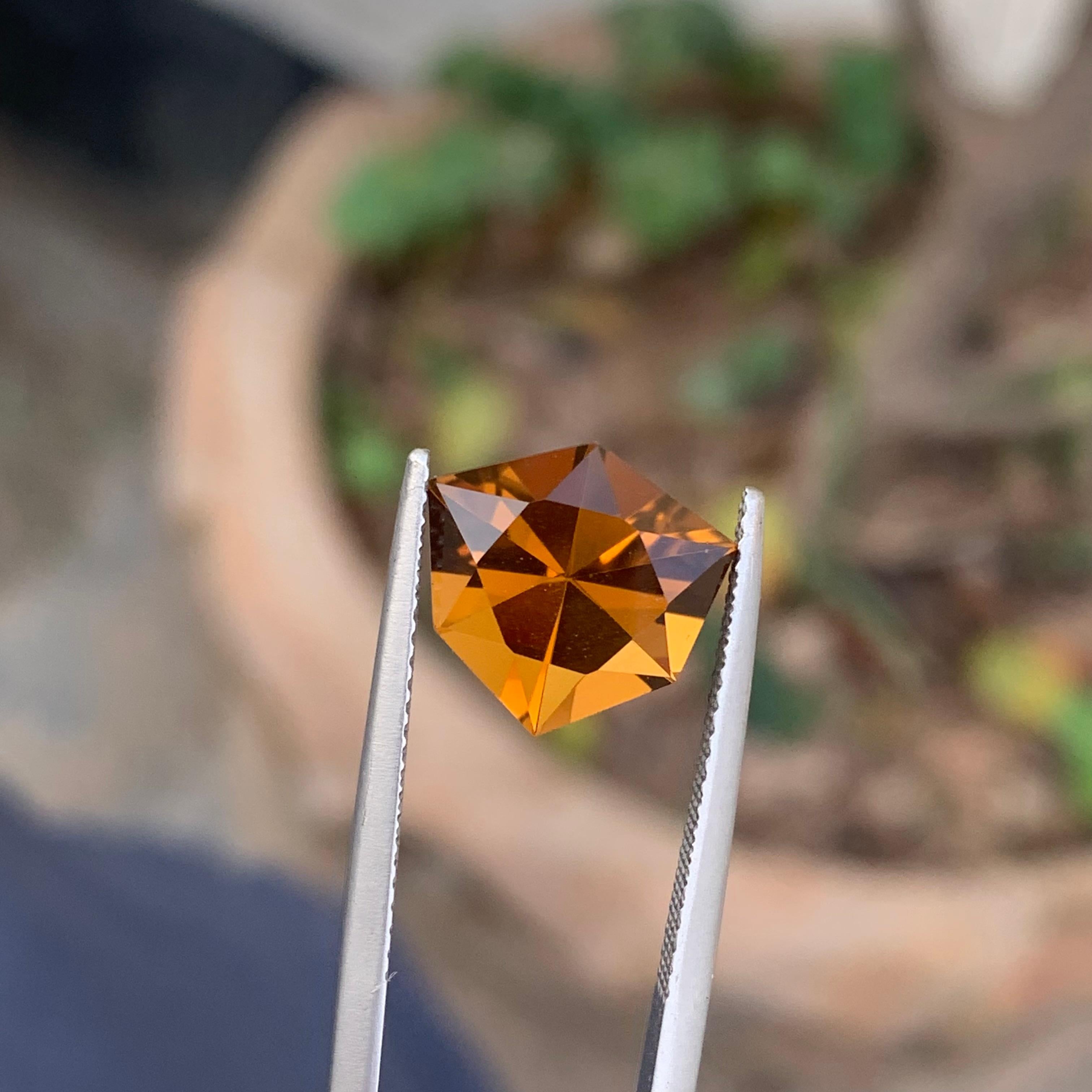 Arts and Crafts Gorgeous Natural Loose Citrine Ring Gemstone 3.55 Carat Fancy Hexagon Cut Gem For Sale