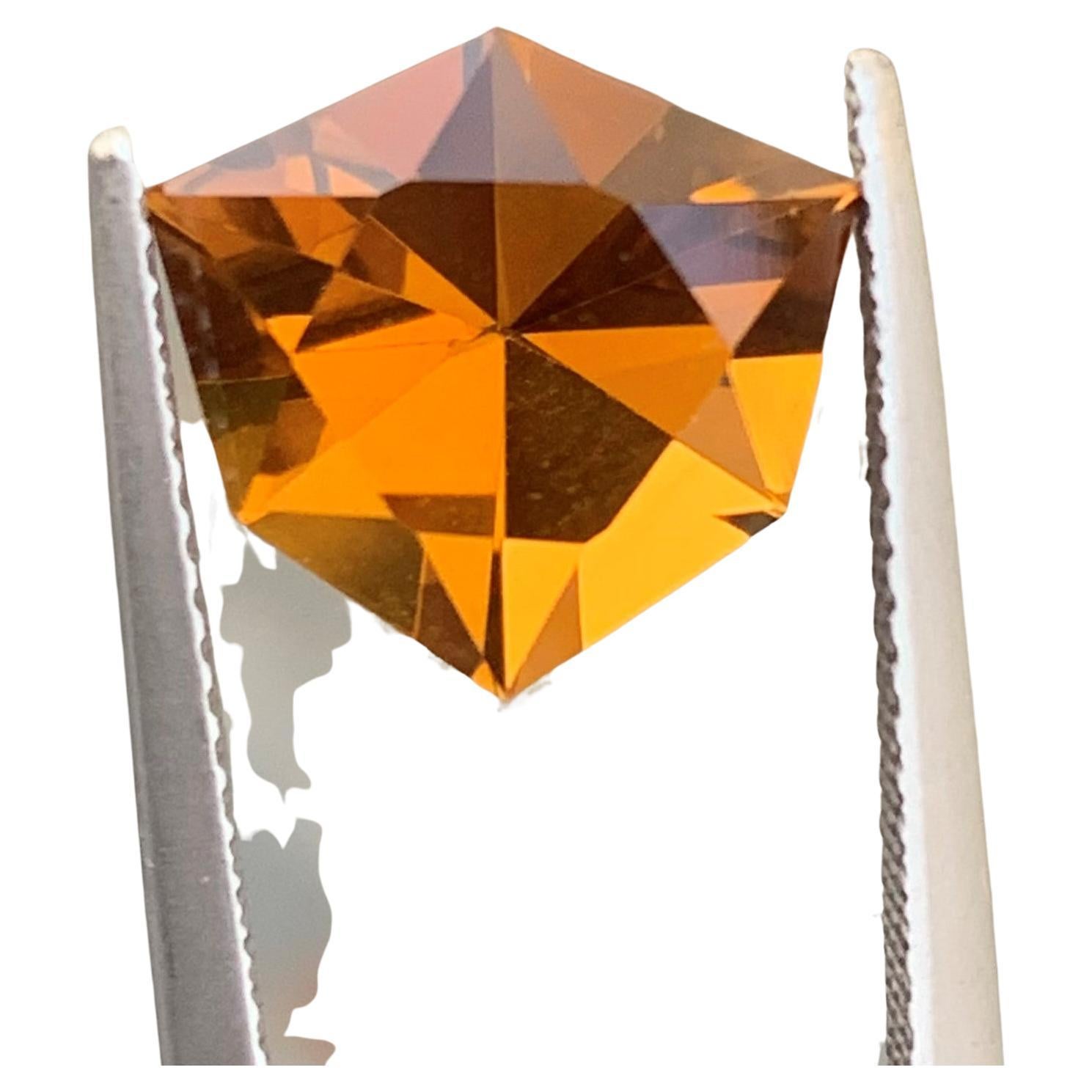 Gorgeous Natural Loose Citrine Ring Gemstone 3.55 Carat Fancy Hexagon Cut Gem For Sale
