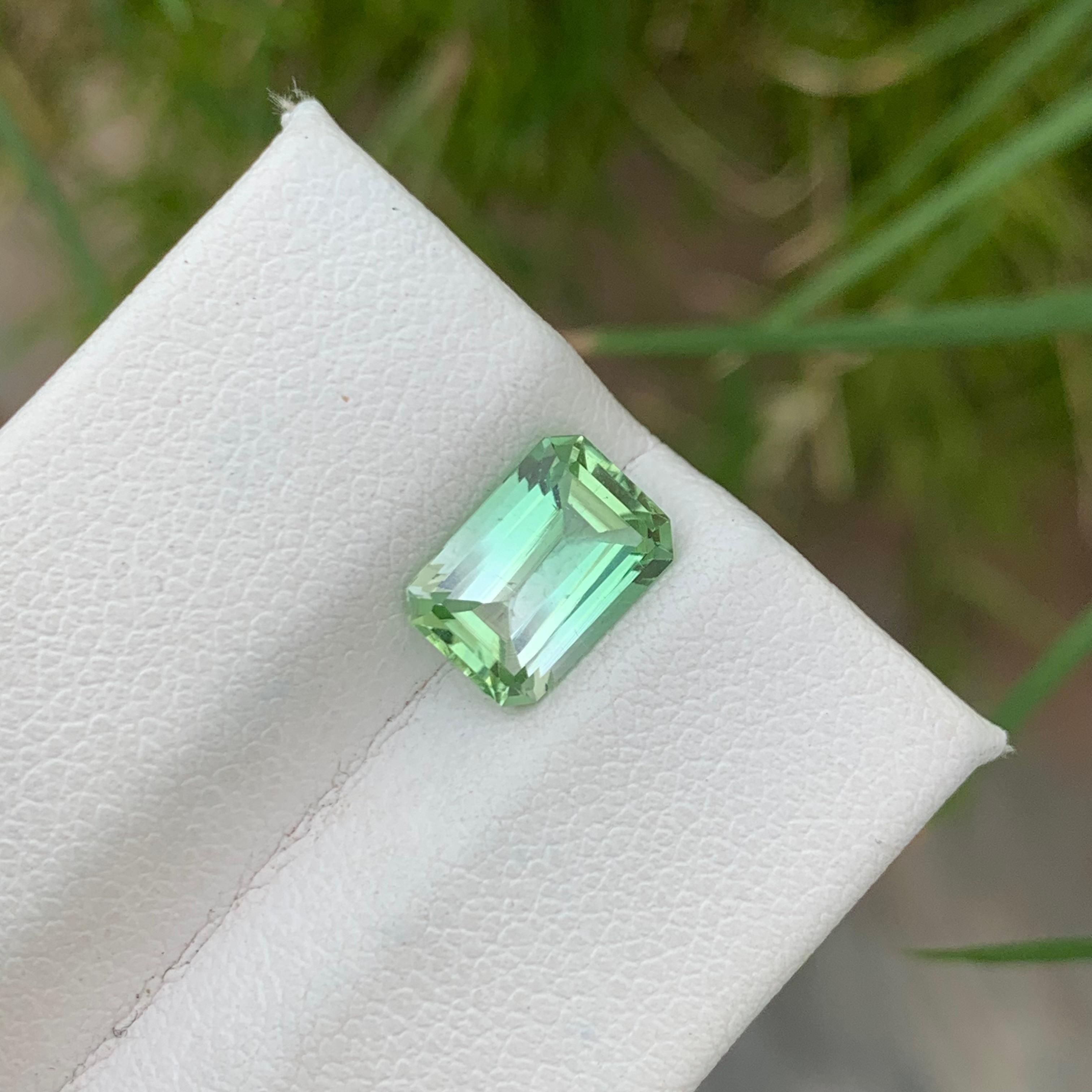 Gorgeous Natural Loose Mint Green Tourmaline Emerald Cut Ring Gemstone 2.0 Carat For Sale 4
