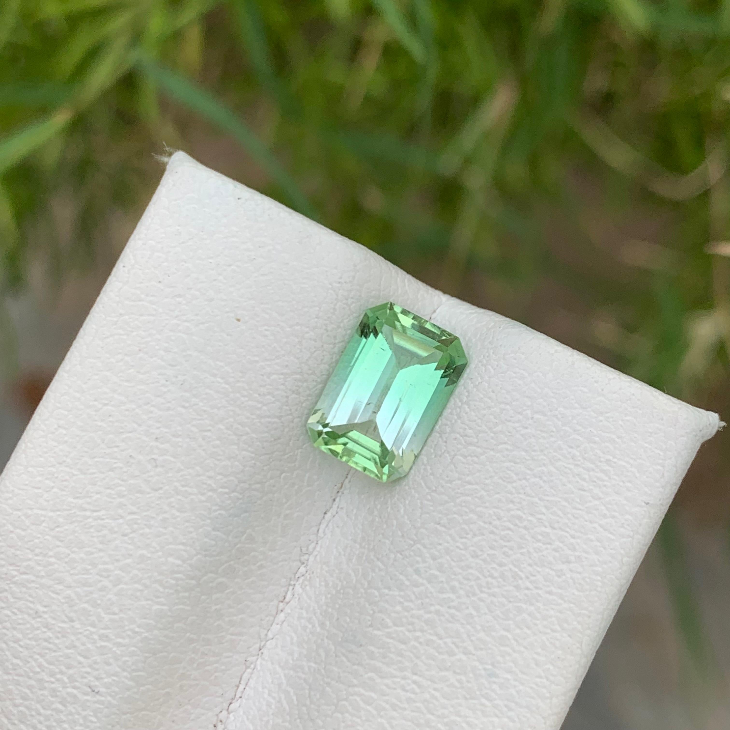 Gorgeous Natural Loose Mint Green Tourmaline Emerald Cut Ring Gemstone 2.0 Carat For Sale 5