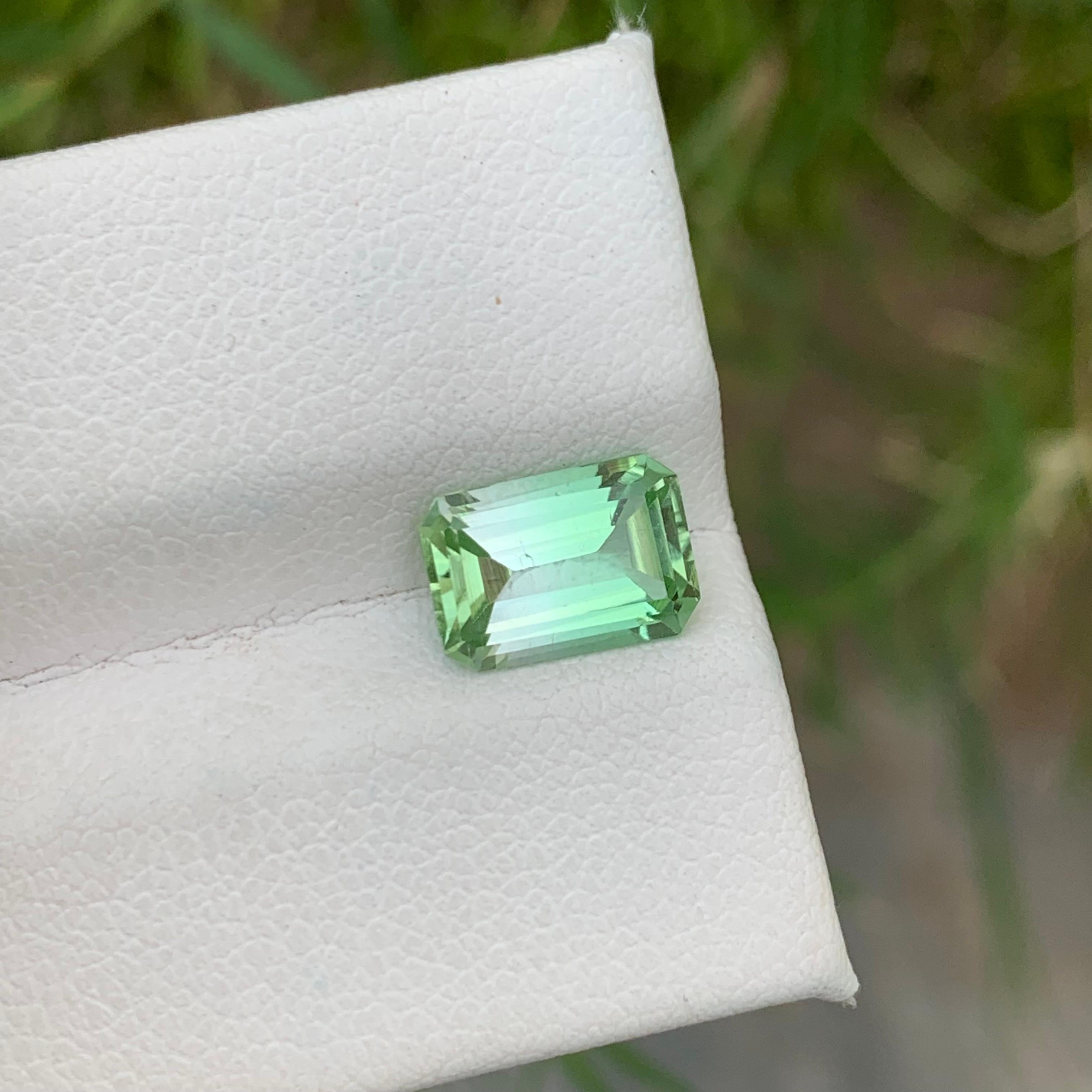 Gorgeous Natural Loose Mint Green Tourmaline Emerald Cut Ring Gemstone 2.0 Carat For Sale 6