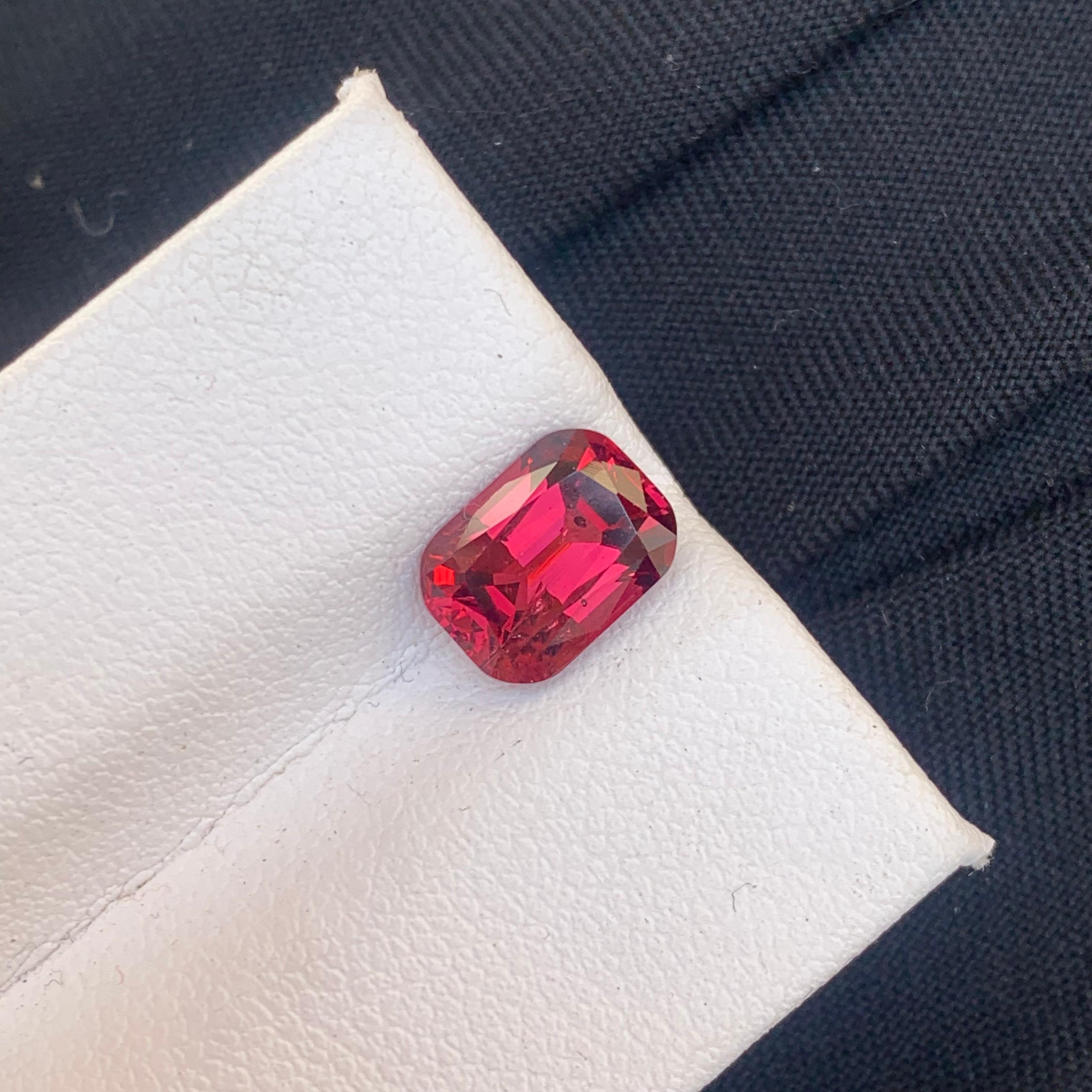 Gorgeous Natural Loose Red Rhodolite Garnet Gemstone 2.45 Carat with SI Clarity For Sale 4