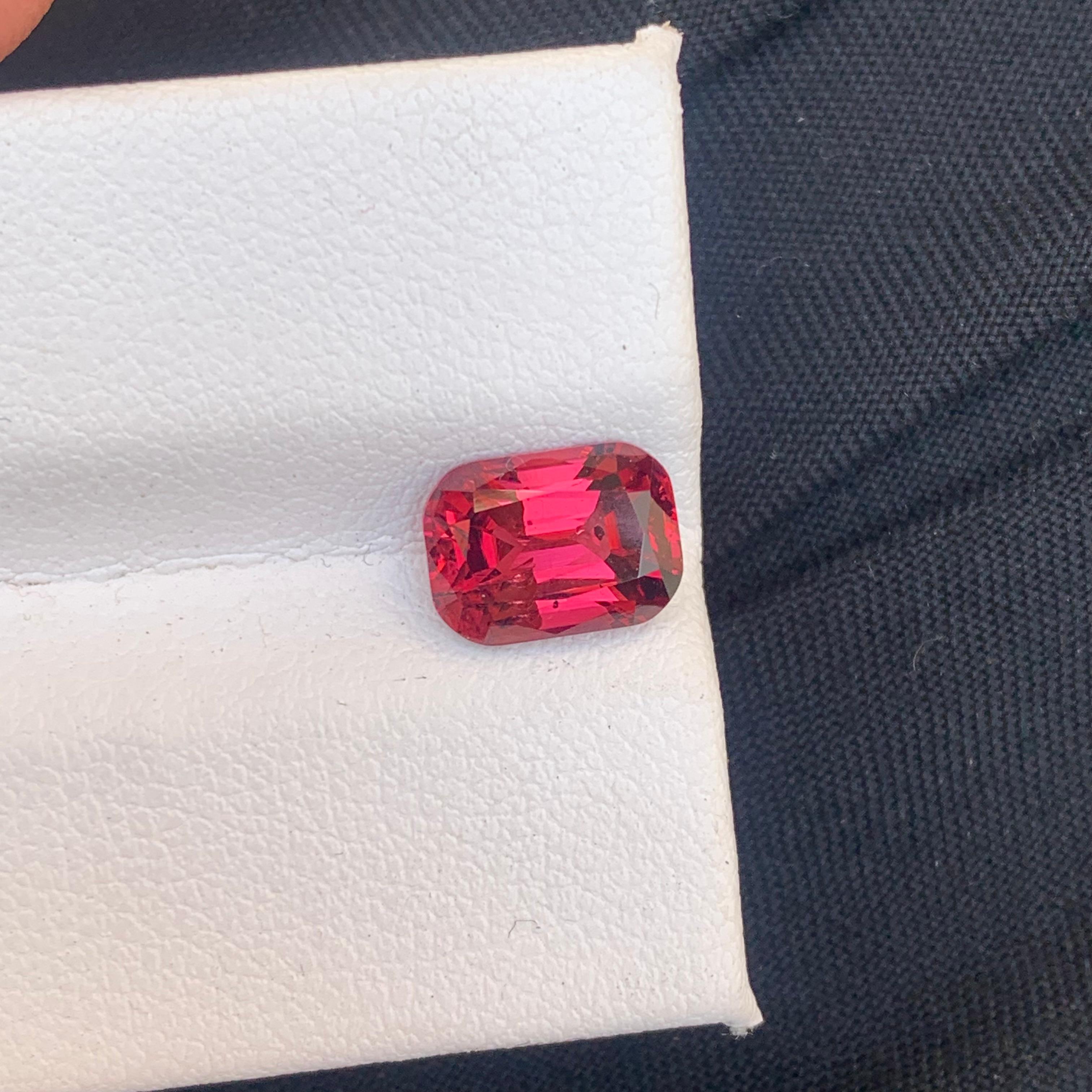 Gorgeous Natural Loose Red Rhodolite Garnet Gemstone 2.45 Carat with SI Clarity For Sale 5