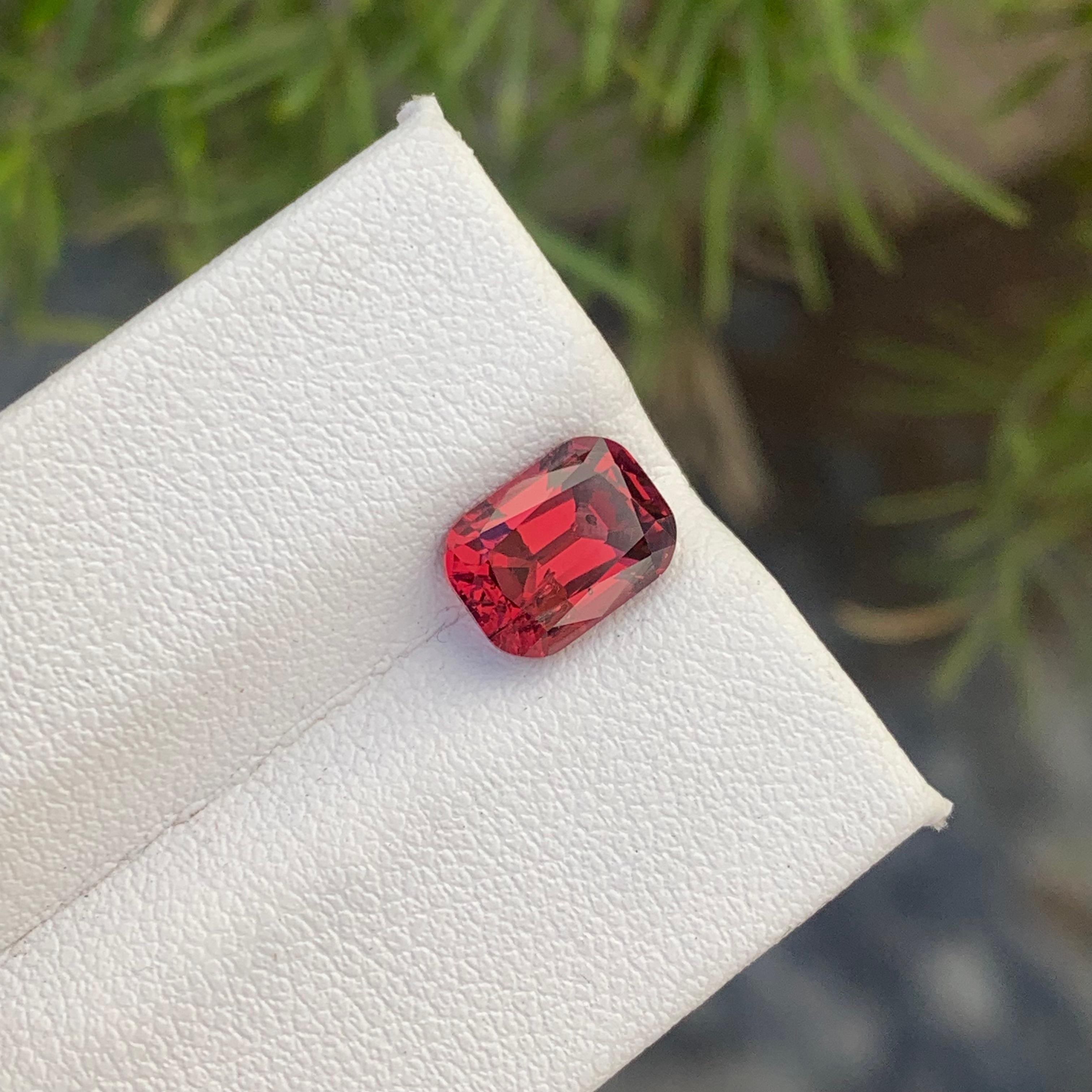 Gorgeous Natural Loose Red Rhodolite Garnet Gemstone 2.45 Carat with SI Clarity For Sale 1