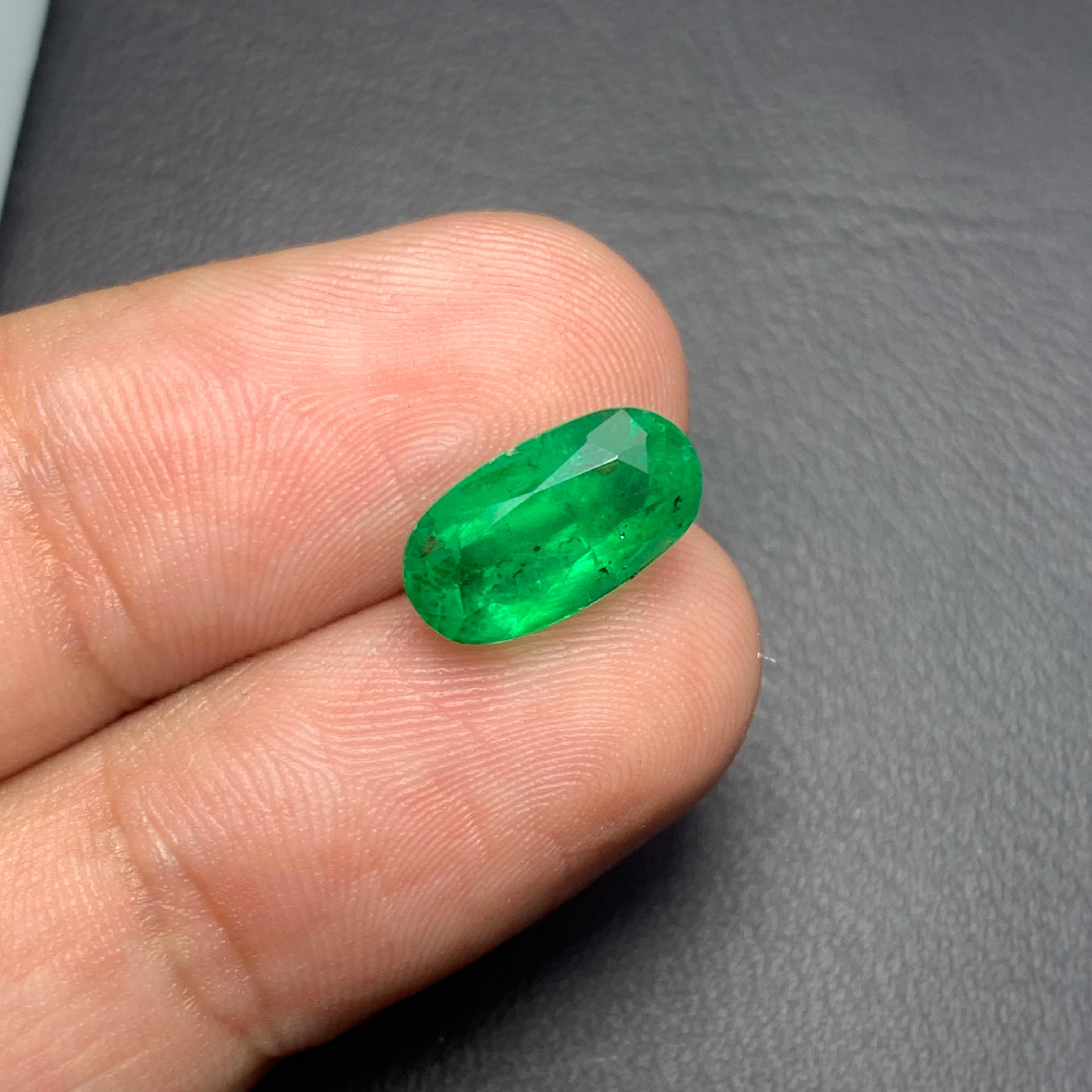 Gorgeous Natural Vivid Green Emerald Oval Shape from Pakistan Mine 3.10 Carat 6