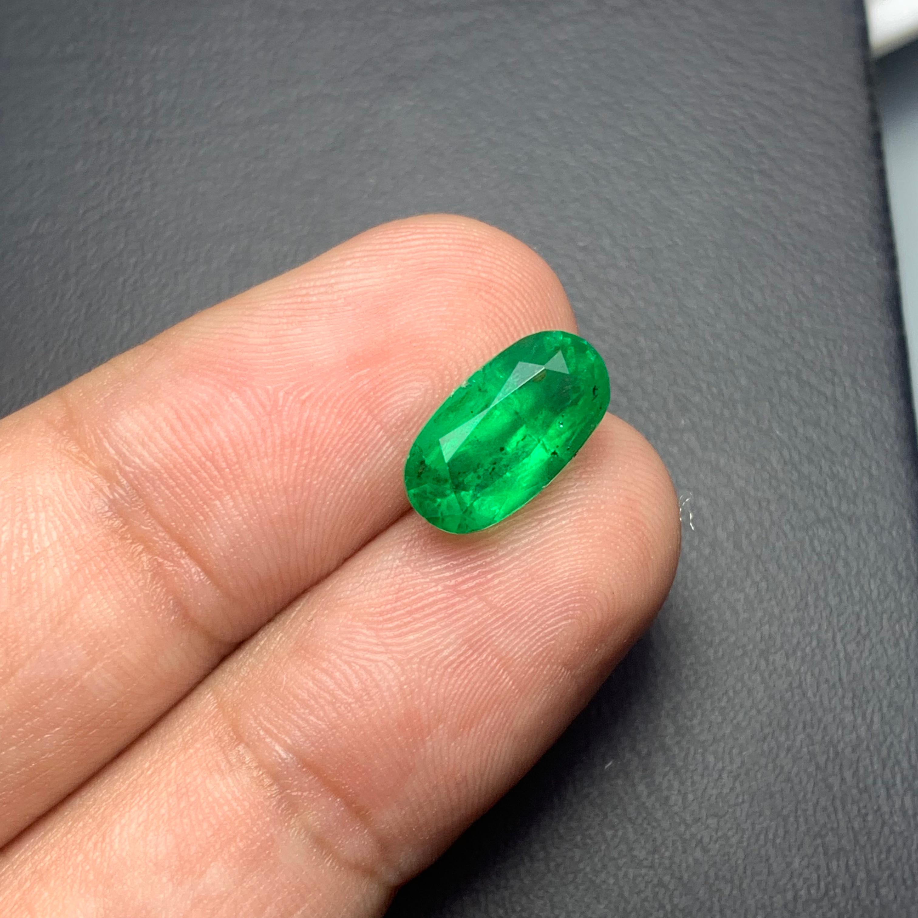 Gorgeous Natural Vivid Green Emerald Oval Shape from Pakistan Mine 3.10 Carat 9