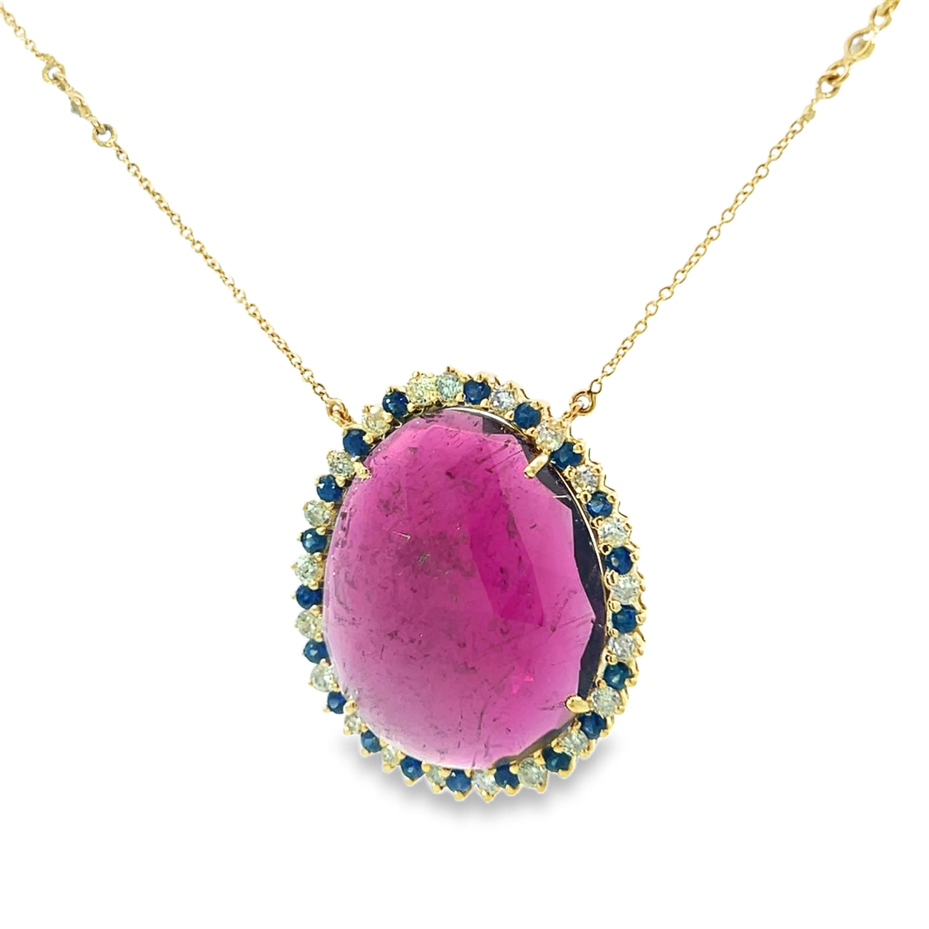 Superbe collier fait de tourmaline naturelle avec diamants et saphirs Neuf - En vente à New York, NY