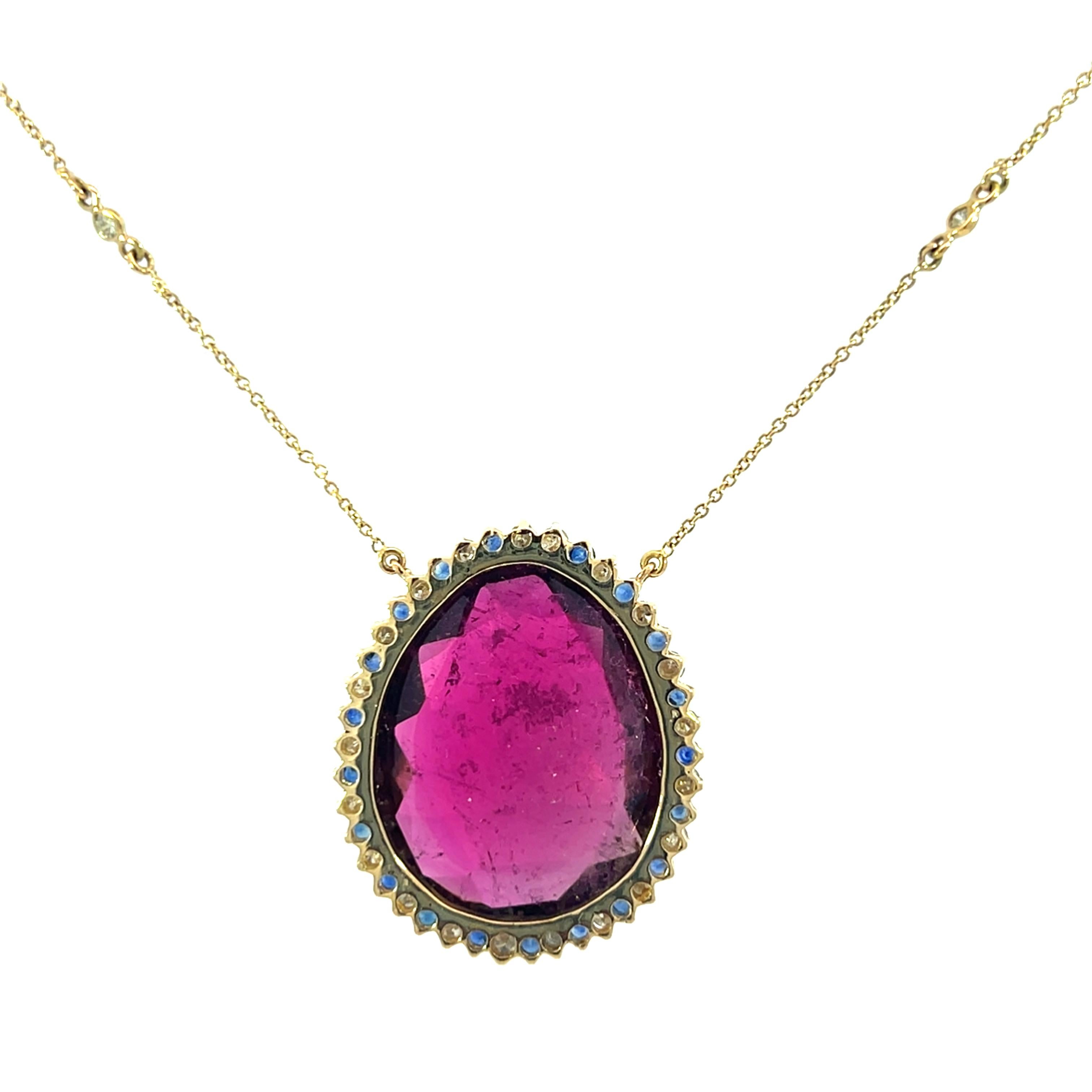 Superbe collier fait de tourmaline naturelle avec diamants et saphirs en vente 1