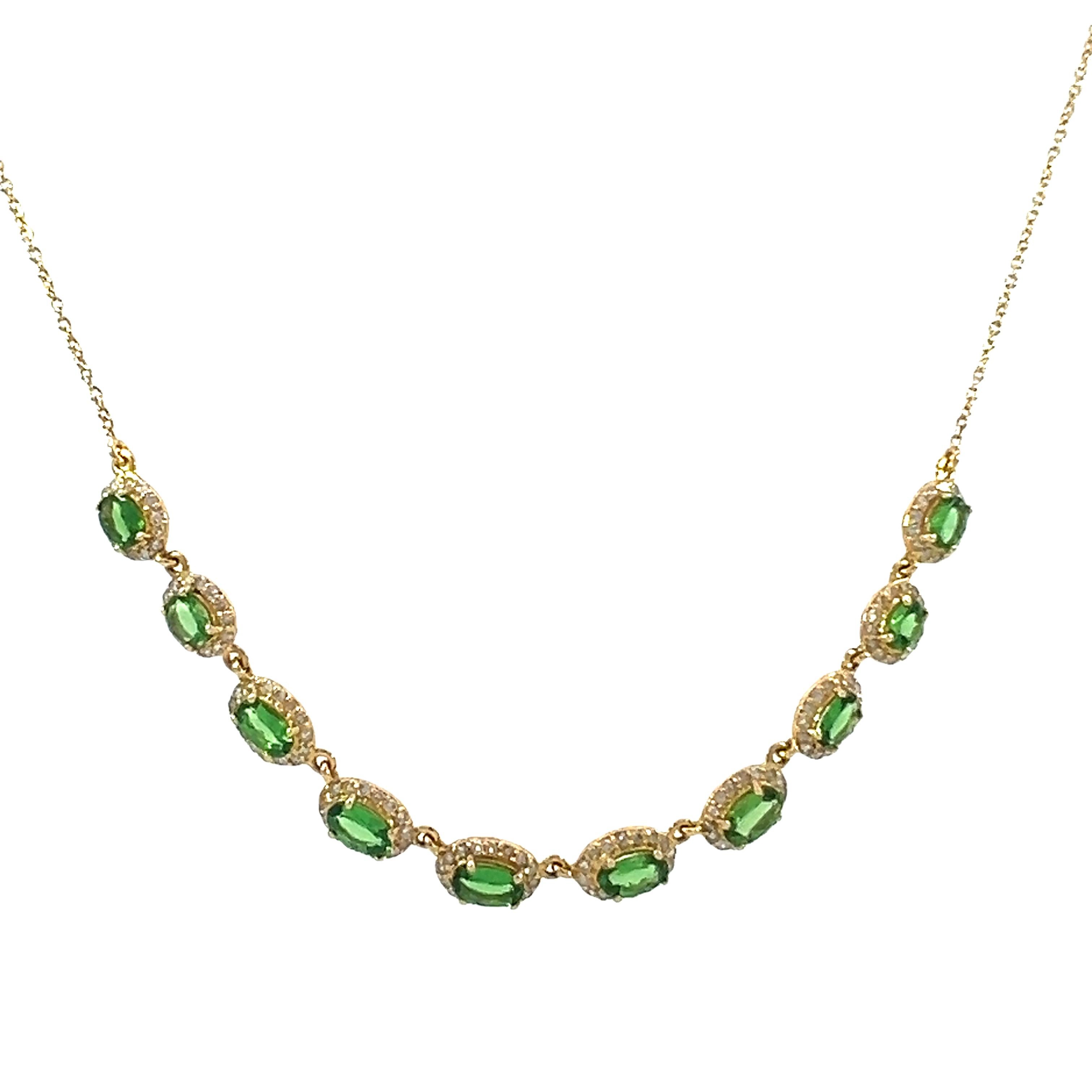 De las mujeres Precioso collar de tsavorita y diamantes naturales en venta