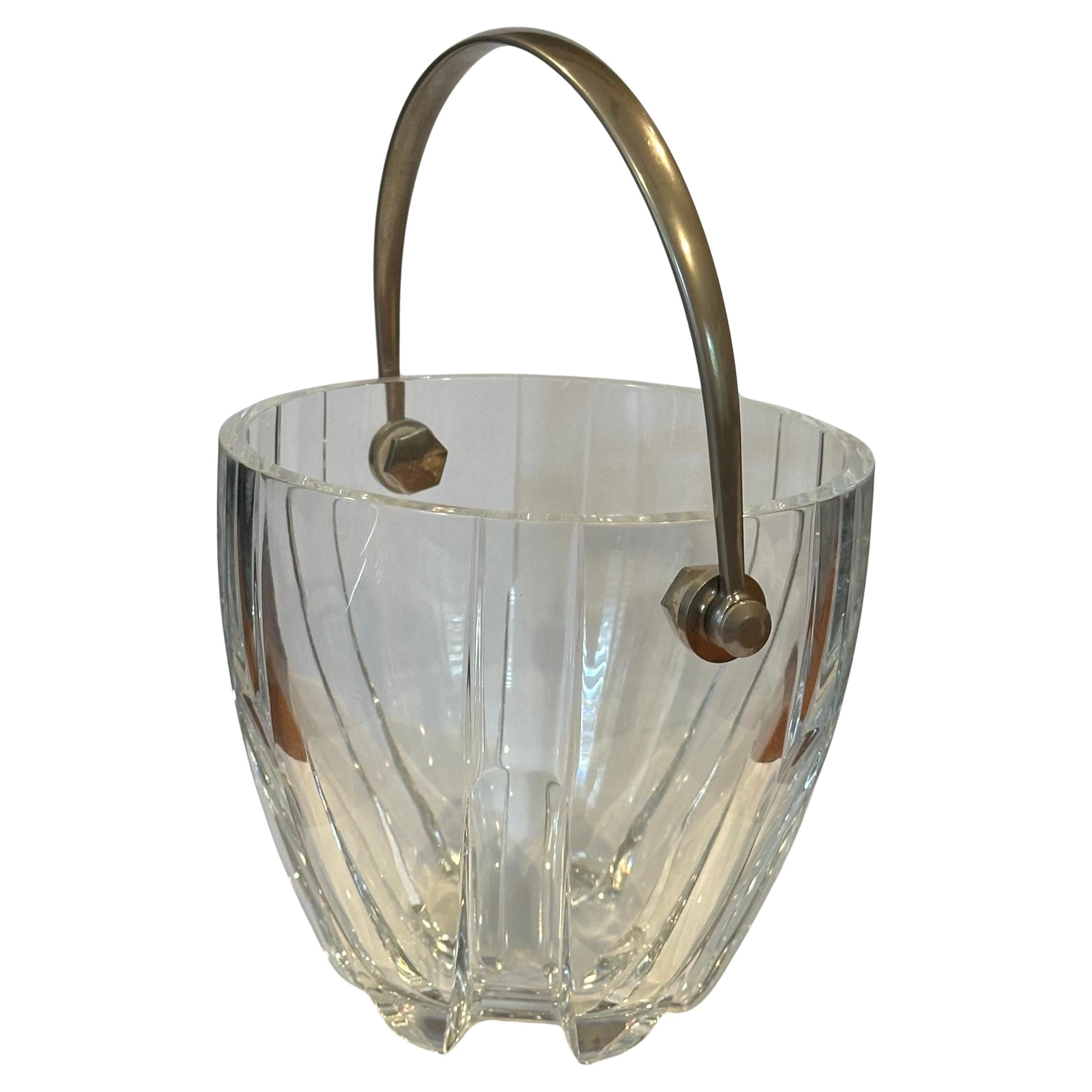 Preciosa cubitera de cristal 