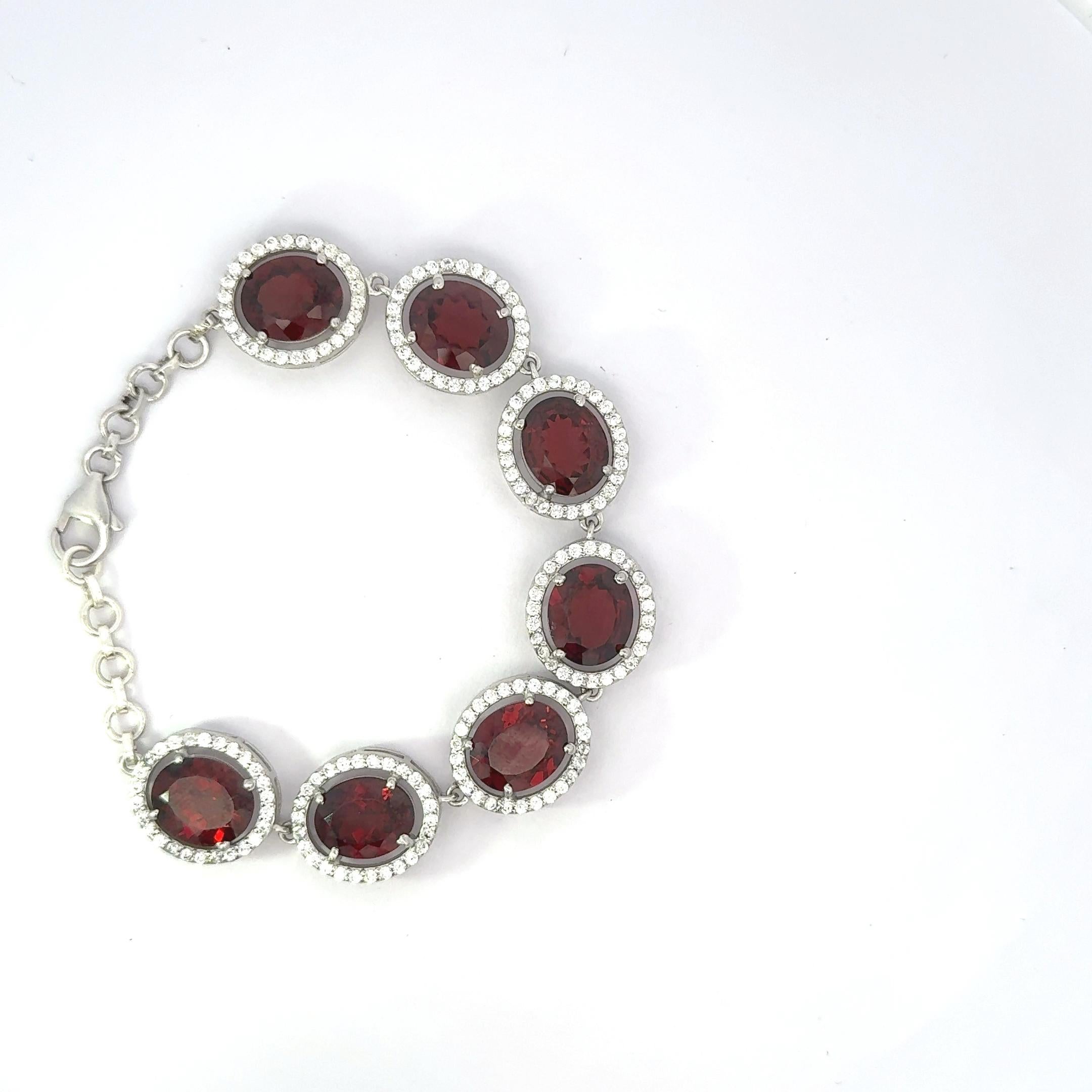 De las mujeres Preciosa Pulsera de Eslabones con Halo de CZ Blanca y Granate Rojo Profundo de Corte Oval para Mujer en venta