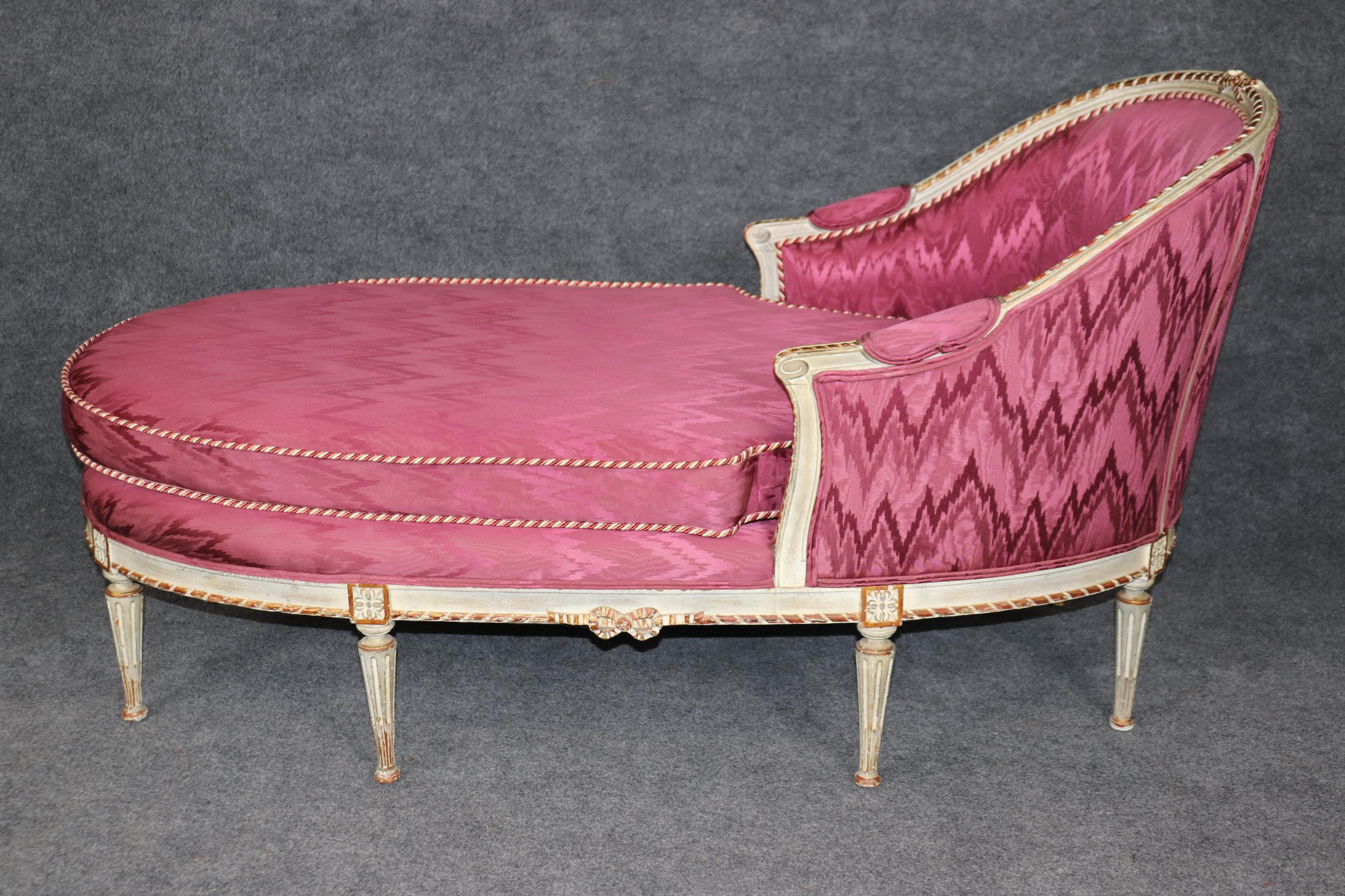 Mid-20th Century Gorgeous Paint Decorated French Louis XVI Chaise Daybed Circa 1940 For Sale