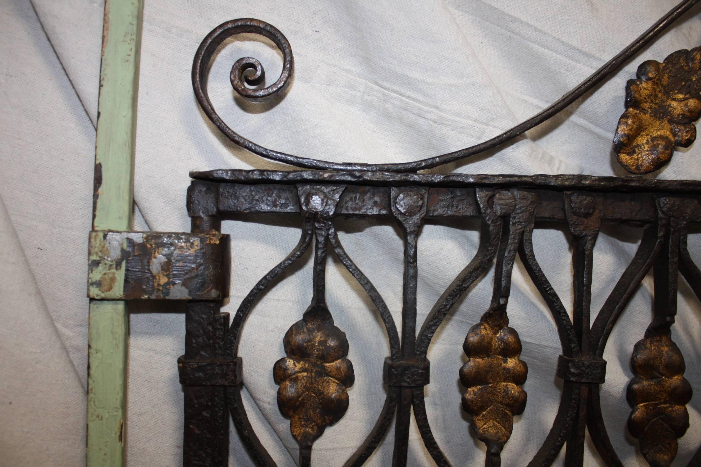 Gorgeous Pair of 18th Century French Iron Gates For Sale 5