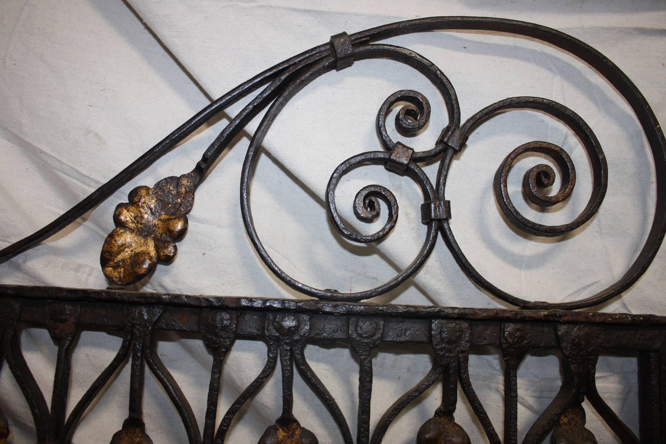 Gorgeous Pair of 18th Century French Iron Gates For Sale 3