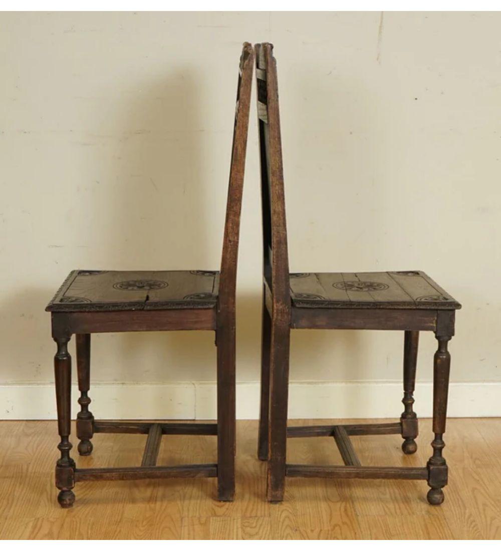 Gorgeous Pair Of Antique Circa 1920 Hand Carved Oak Brittany Chairs  For Sale 6