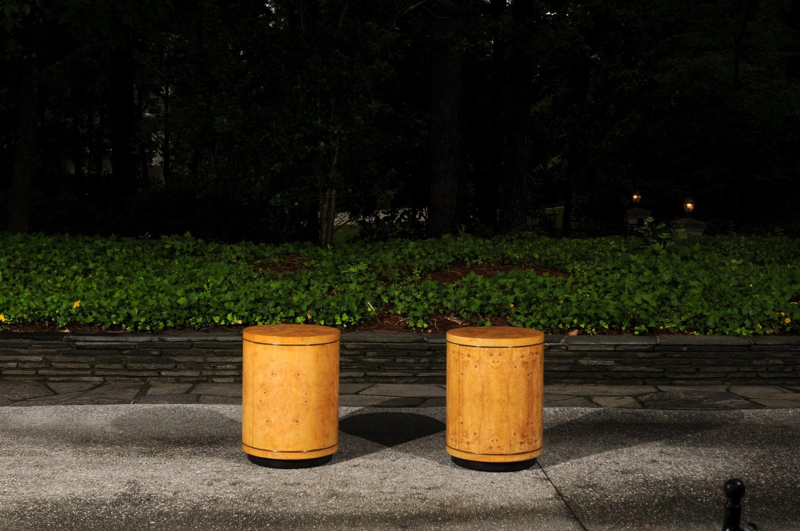 American Gorgeous Pair of Bookmatch Olivewood Cylinder Cabinets by Henredon, circa 1980 For Sale