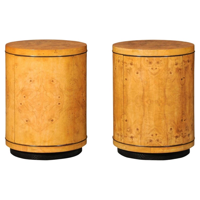 Magnifique paire de meubles de rangement cylindriques en bois d'olivier  assortis par Henredon, vers 1980 En vente sur 1stDibs