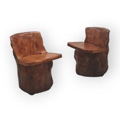 Magnifique paire de chaises tronc d'arbre finlandaises sculptées