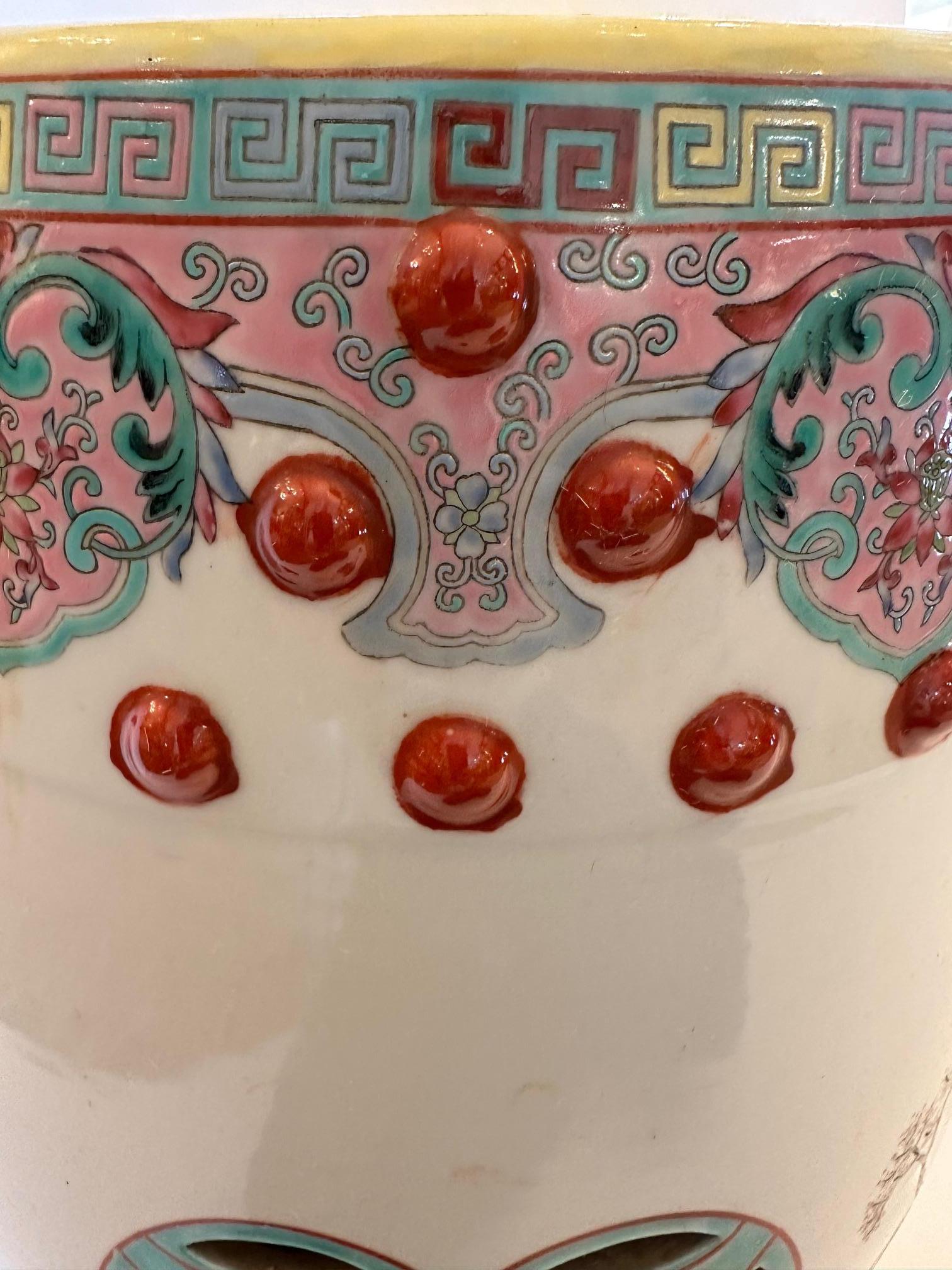 Gorgeous Pair of Chinese Garden Seat End Tables im Angebot 2