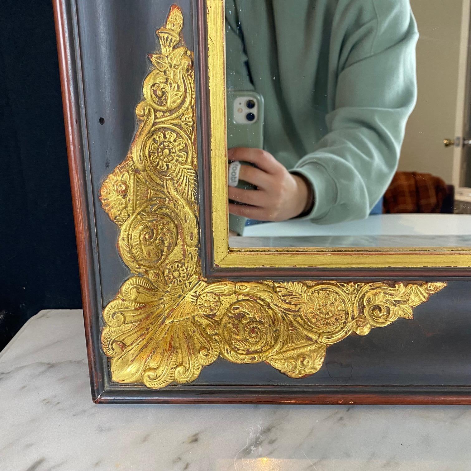 Stile impero Splendida coppia di specchi da parete neri e oro in stile impero in vendita
