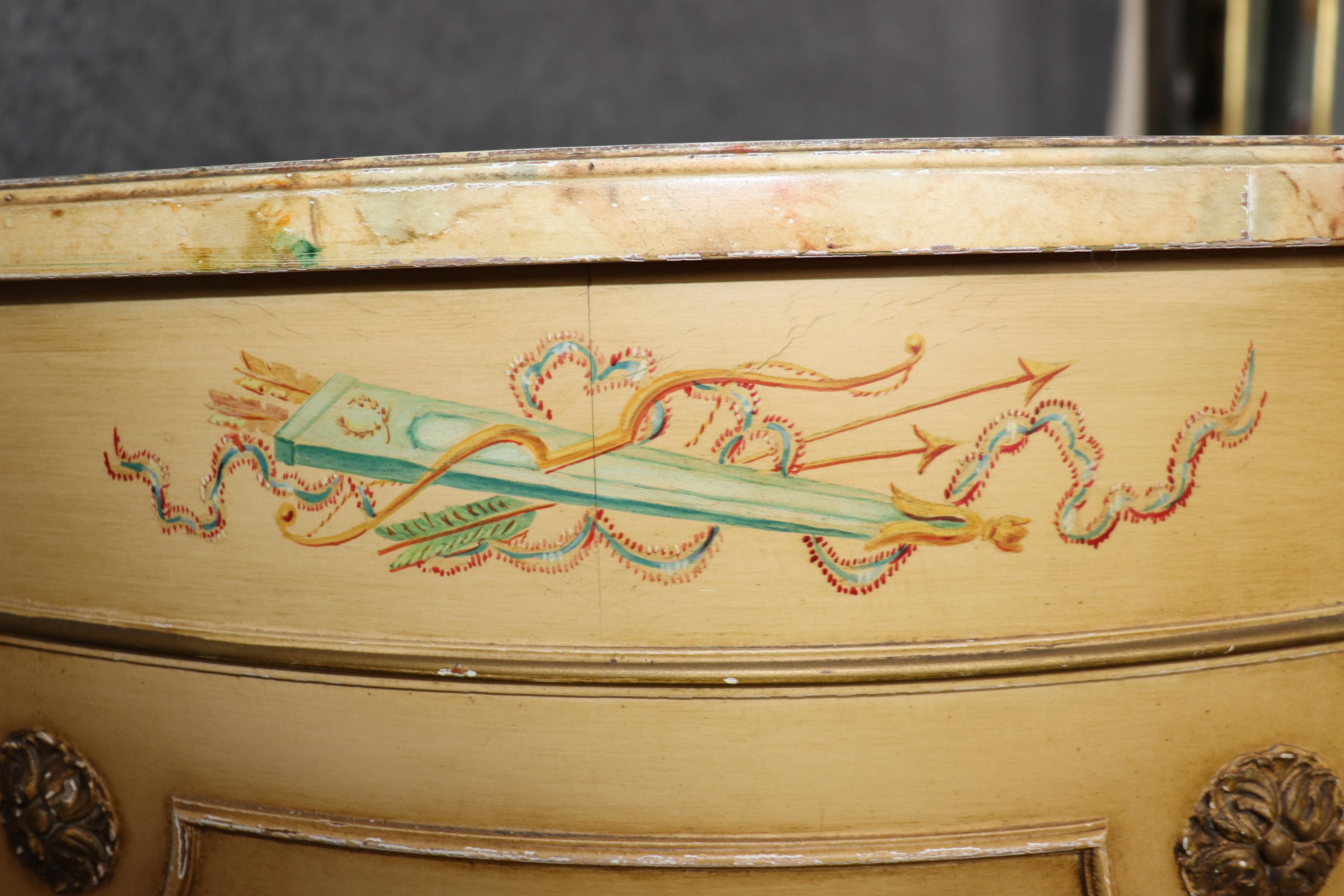 Splendida coppia di commodes francesi in stile Luigi XVI decorati con vernice finta di marmo in vendita 8