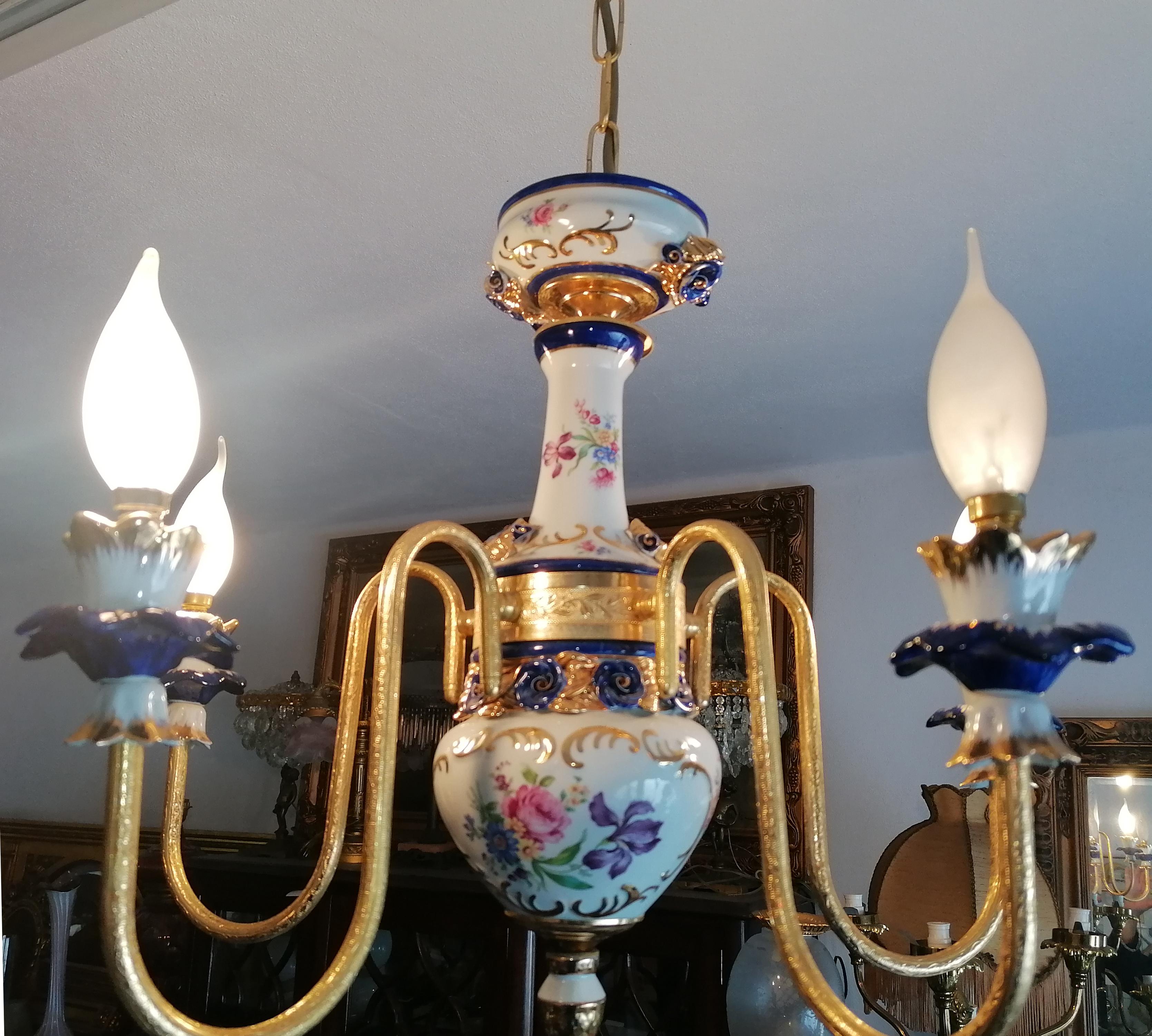 Gorgeous Pair of French Limoges Style Gilt Chandelier in Pink & Blue Porcelain For Sale 10