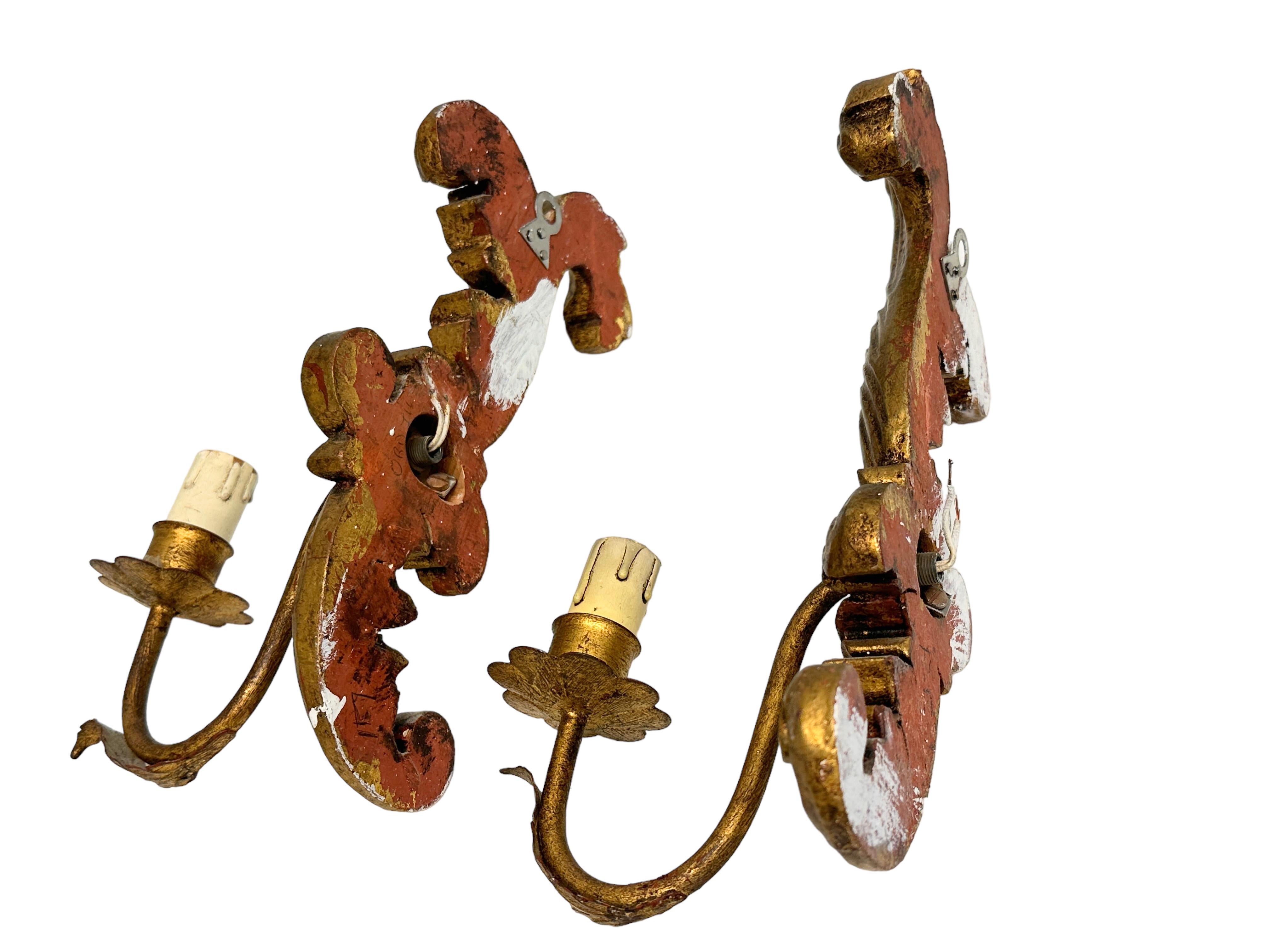 Gorgeous Pair of Giltwood Tole Toleware Florentine Style Sconces, Italy, 1910s For Sale 5