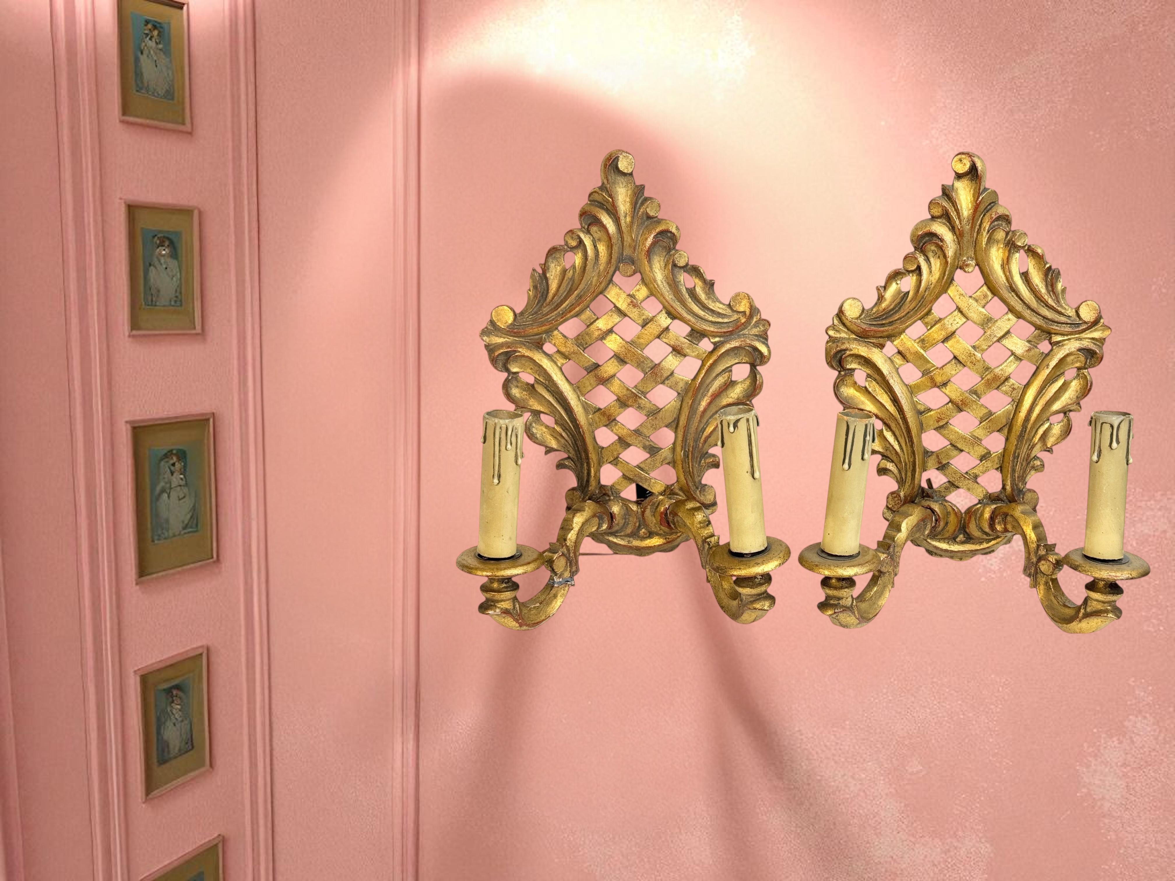 Gorgeous Pair of Gilt wood Tole Toleware Florentine Style Sconces, Italy, 1910s For Sale 6