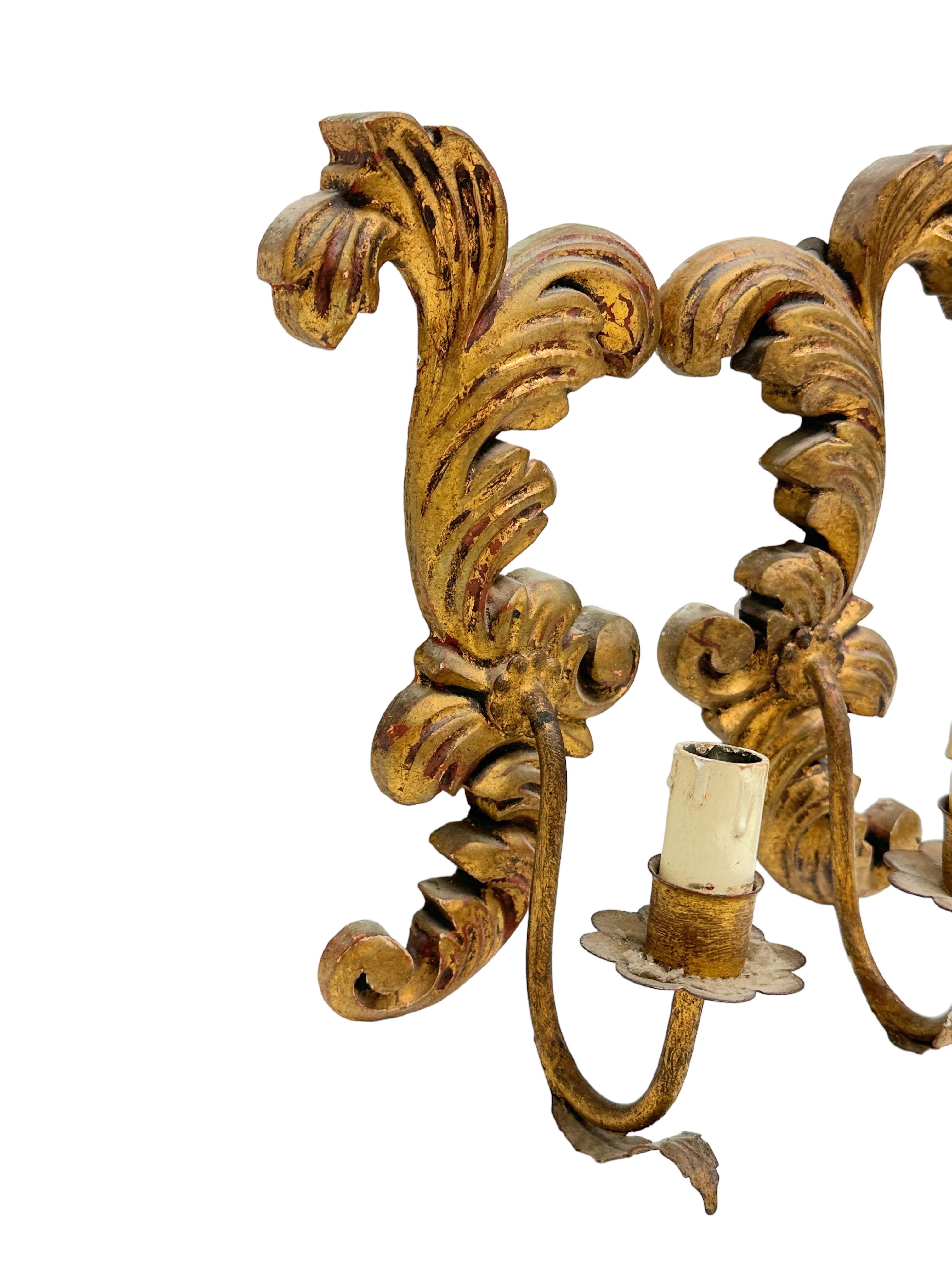 Metal Gorgeous Pair of Giltwood Tole Toleware Florentine Style Sconces, Italy, 1910s For Sale