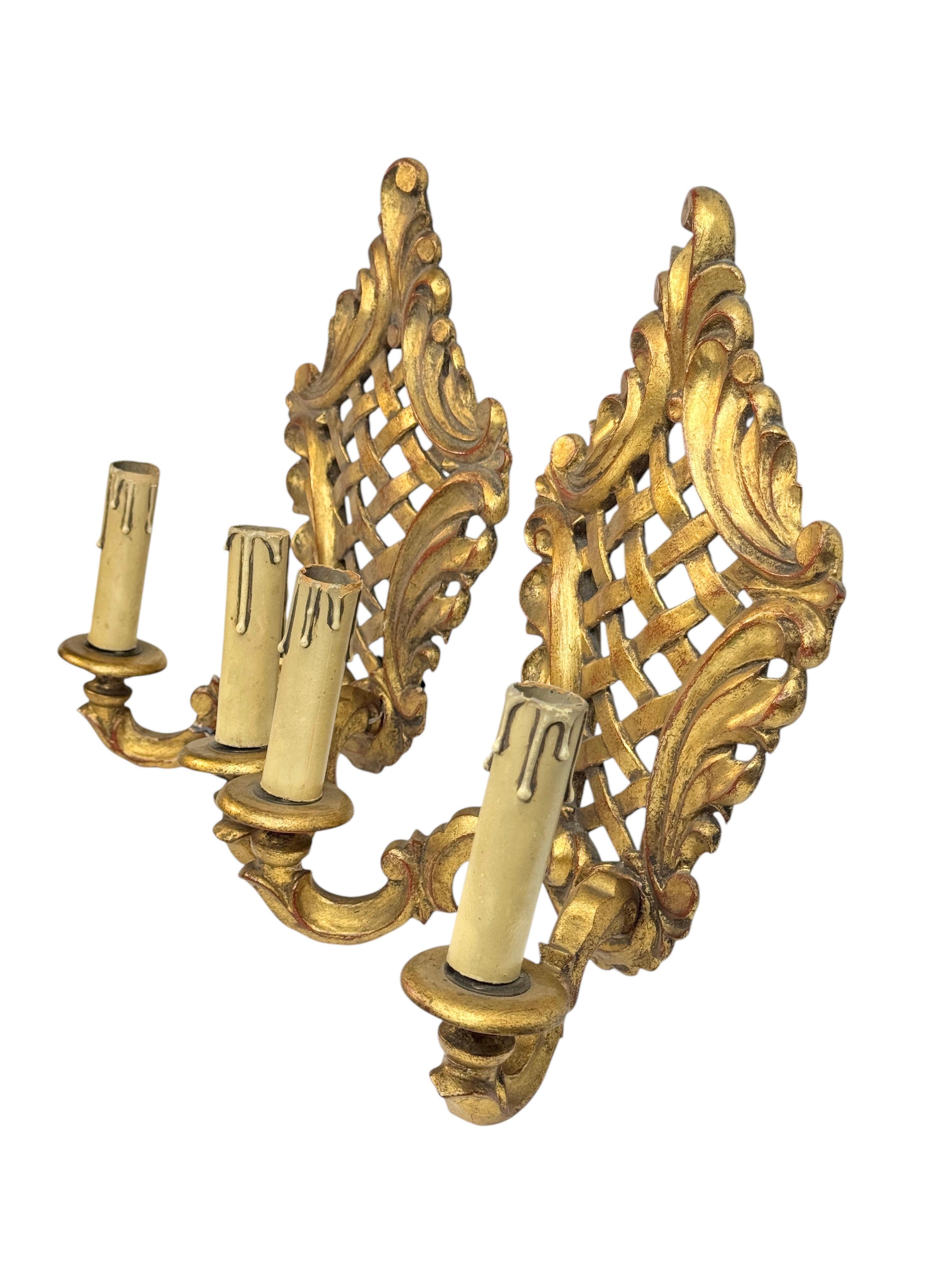Metal Gorgeous Pair of Gilt wood Tole Toleware Florentine Style Sconces, Italy, 1910s For Sale