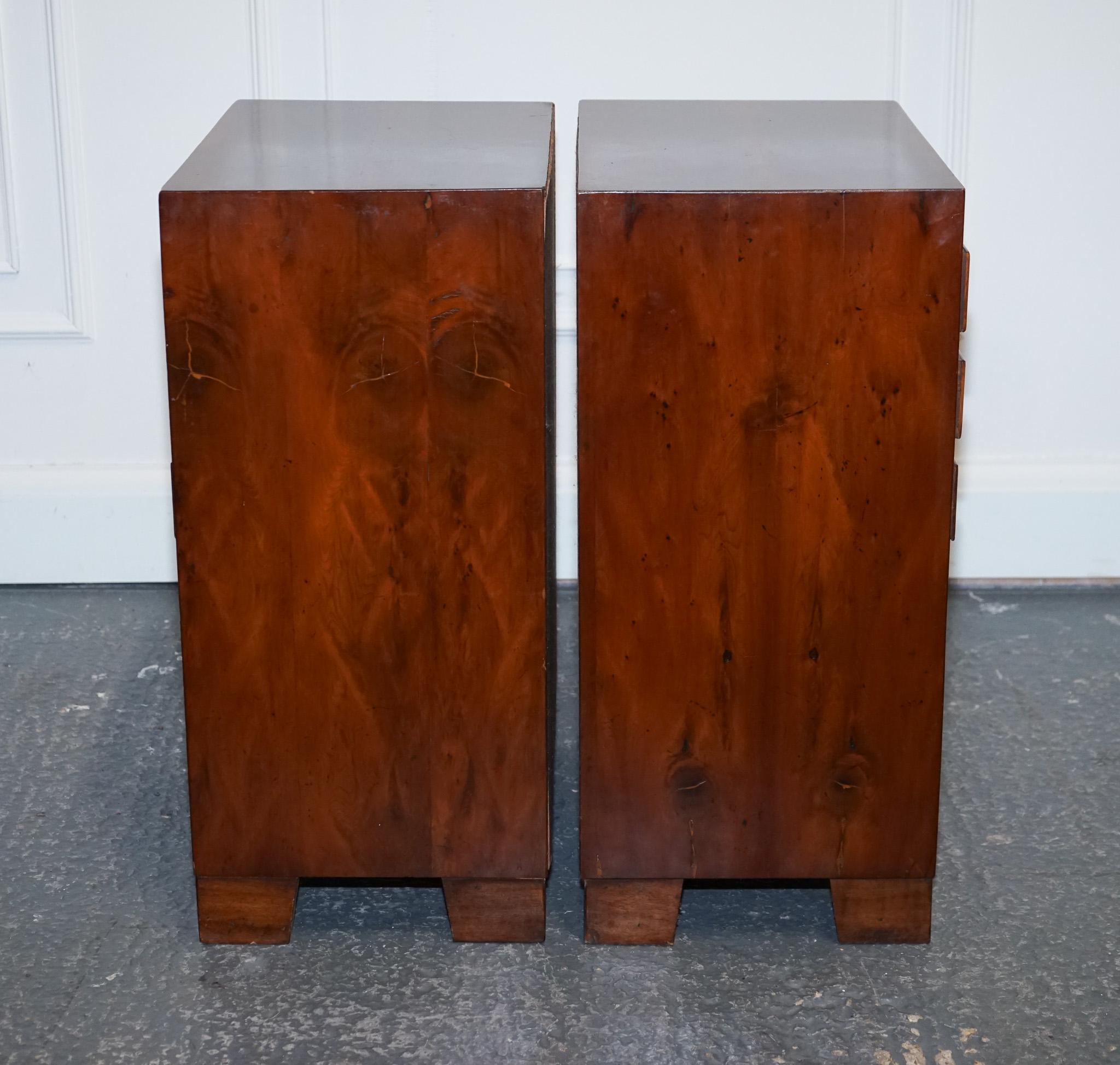 GORGEOUS PAIR OF HARDWOOD GEORGIAN STYLE NIGHTSTANDS WiTH DRAWERS In Good Condition In Pulborough, GB