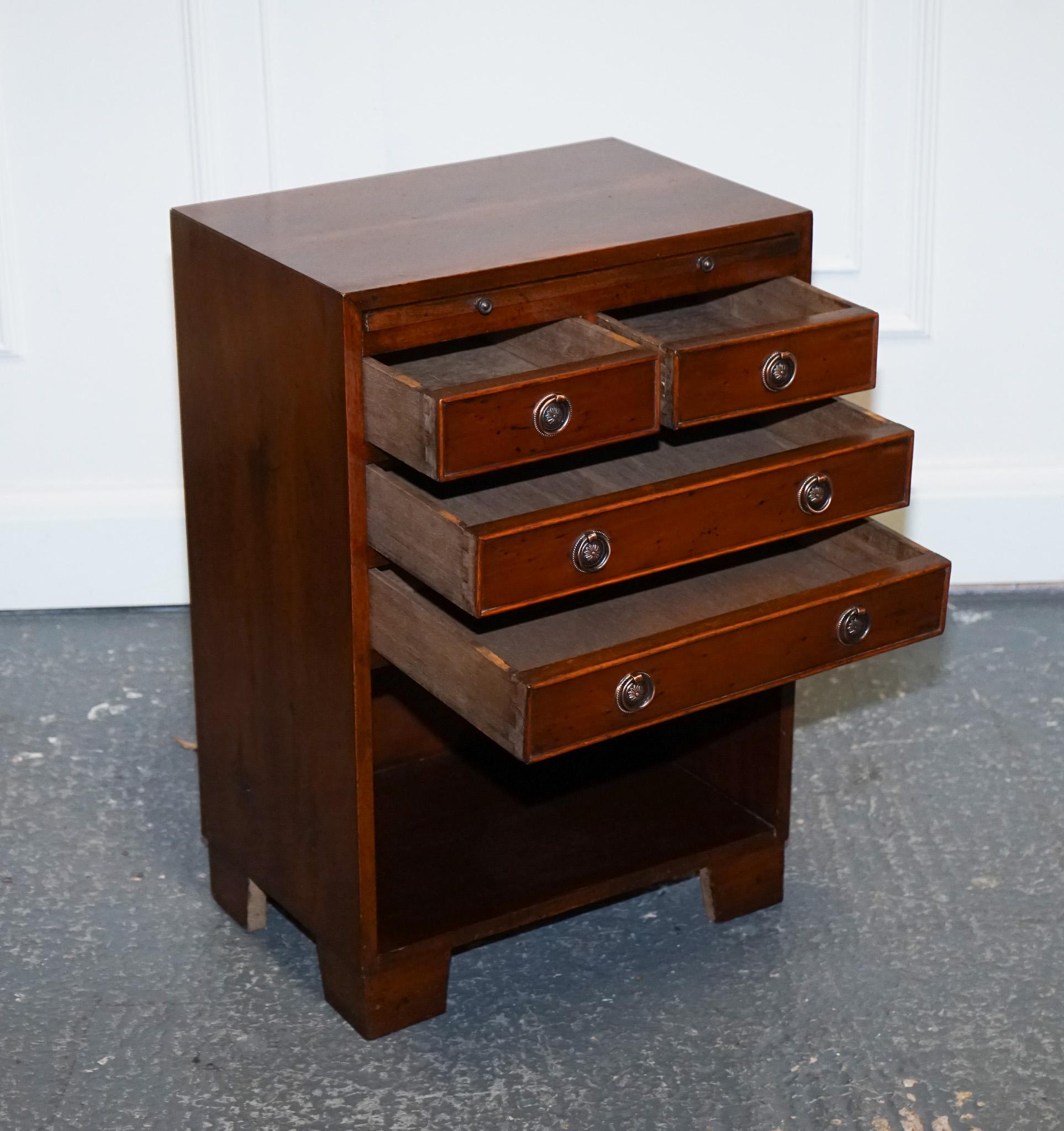 GORGEOUS PAIR OF HARDWOOD GEORGIAN STYLE NIGHTSTANDS WiTH DRAWERS 2