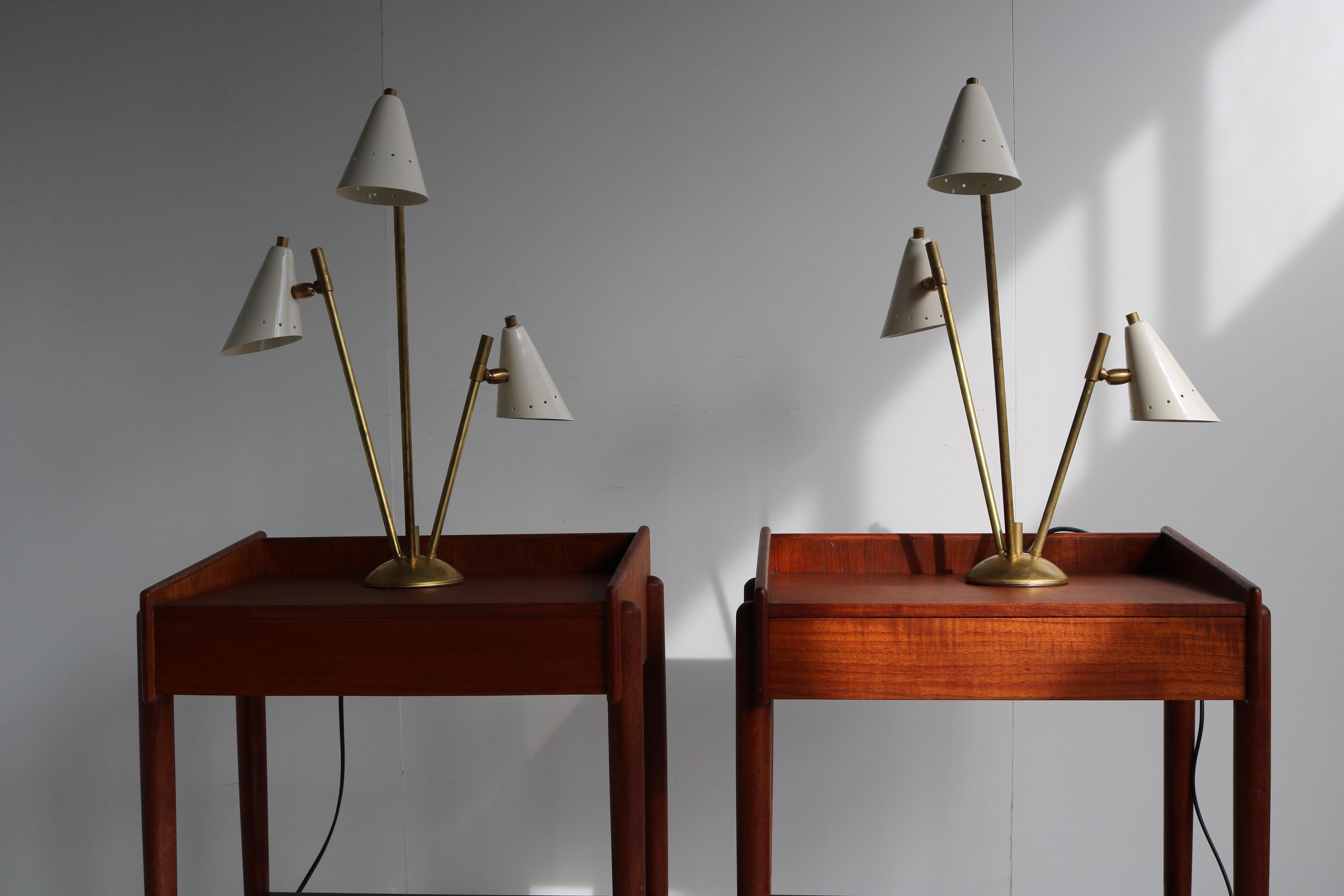 Gorgeous Pair of Italian Design Table Lamps in Minimalist Stilnovo Style Brass 5