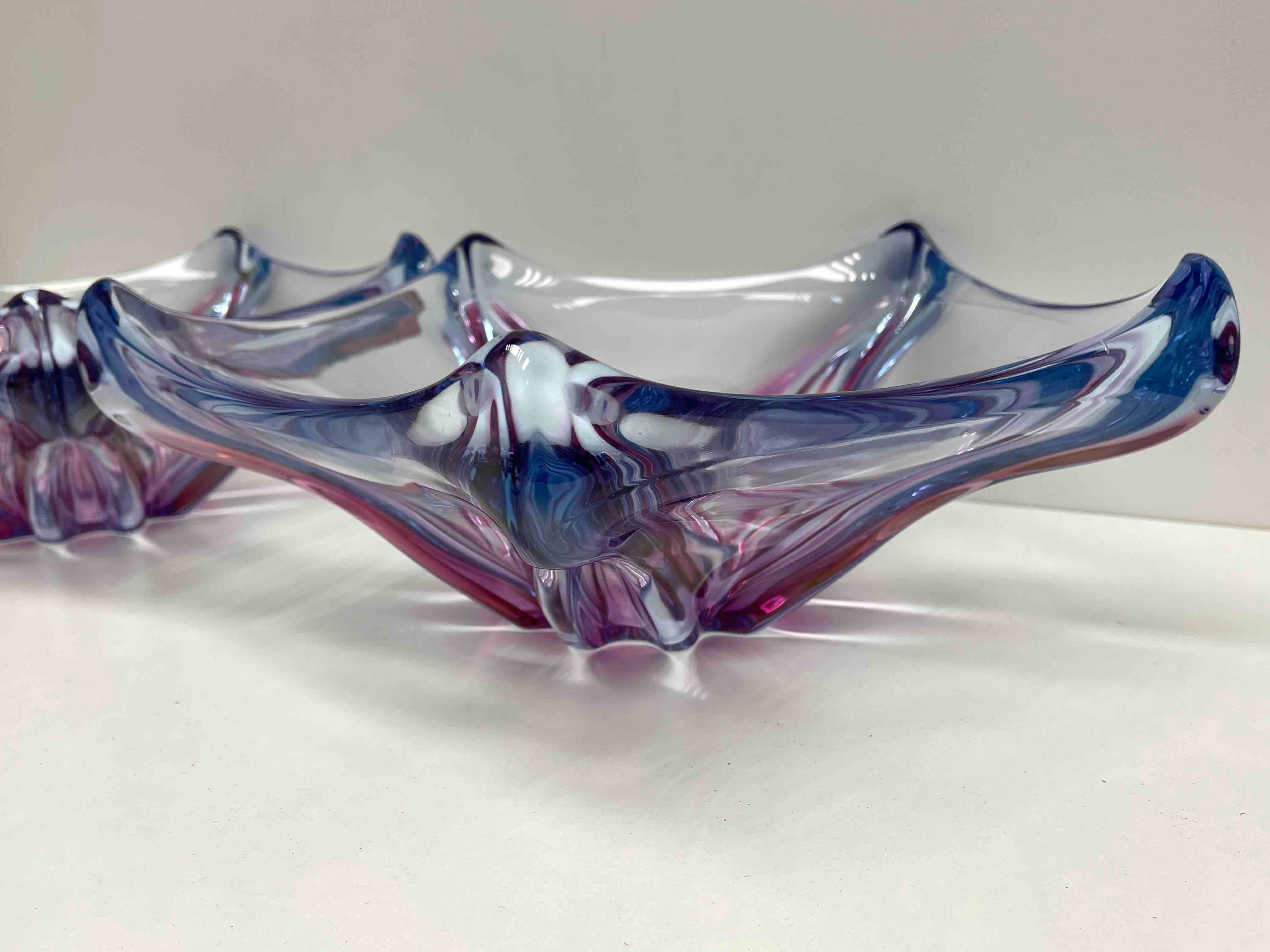 Gorgeous Pair of Murano Art Glass Sommerso Fruit Bowls Vintage, Italy 1