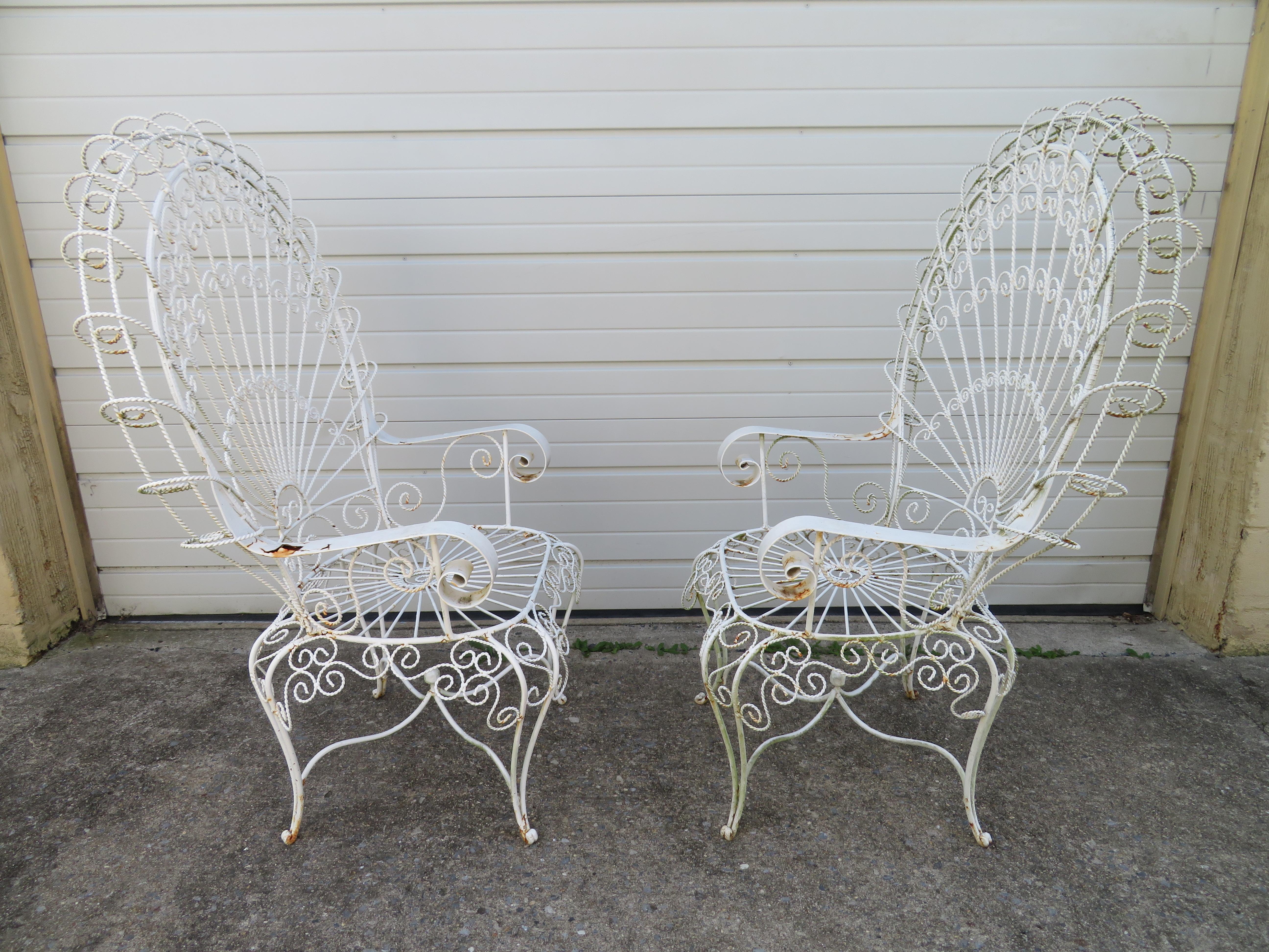 Gorgeous Pair of Salterini Style Wrought Iron Fan Back Peacock Patio Chairs In Good Condition In Pemberton, NJ